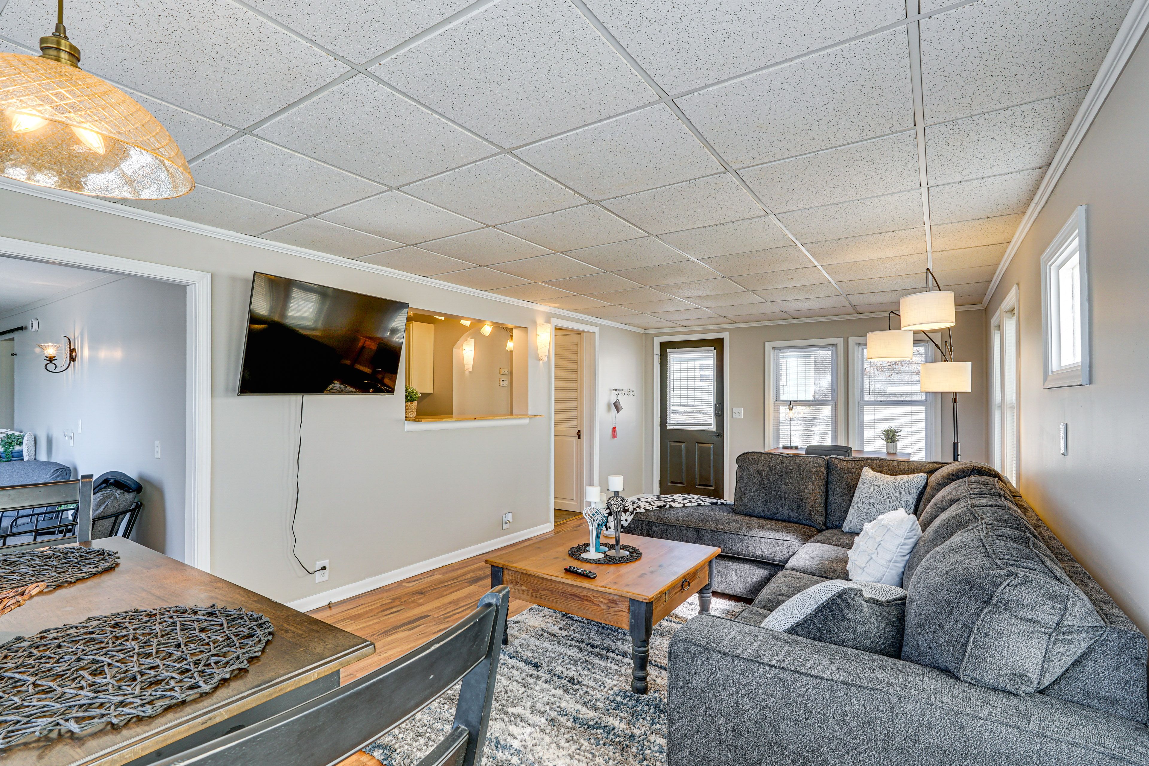Interior | Central Heating & A/C | Free WiFi