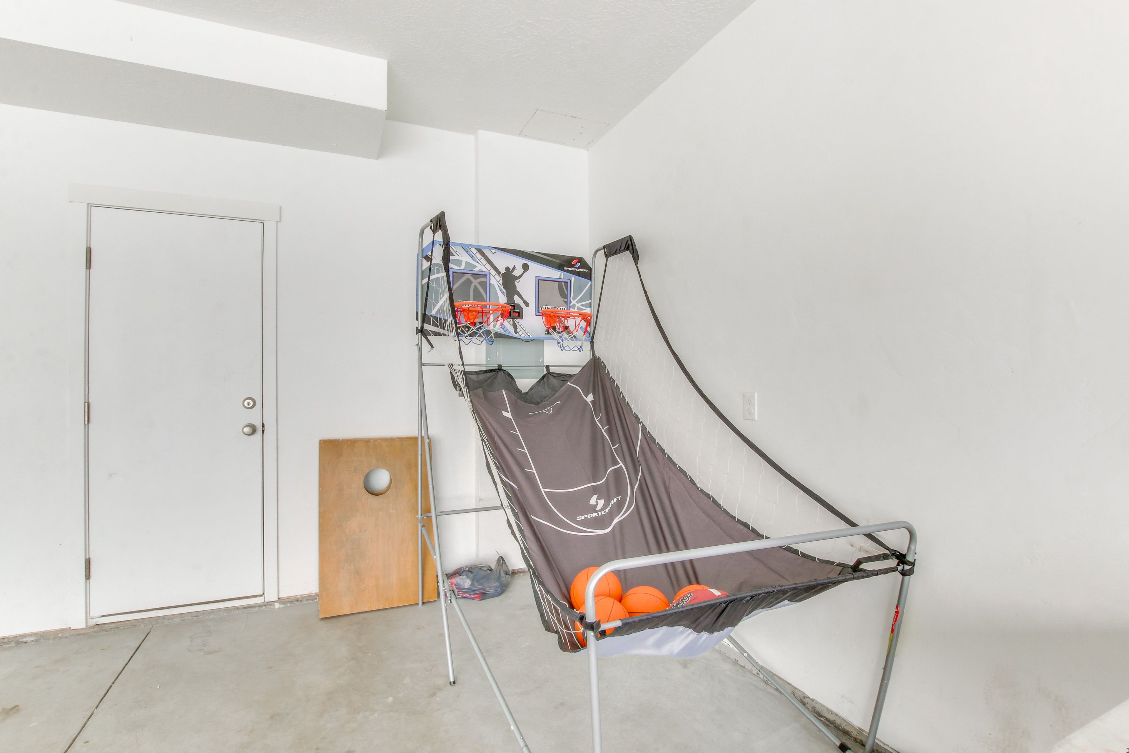 Garage | Cornhole | Mini Basketball Game