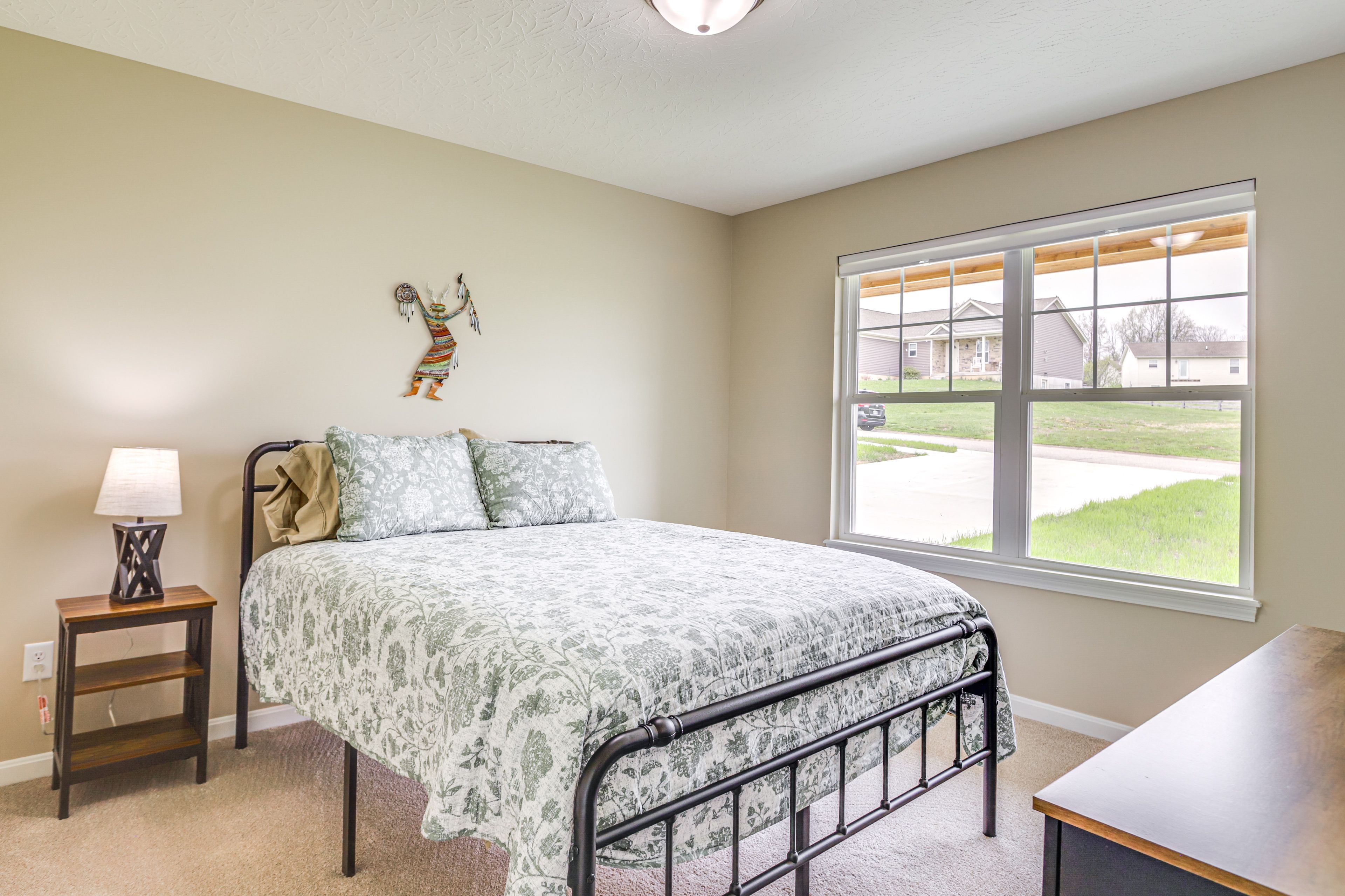 Bedroom 2 | 1st Floor | Queen Bed