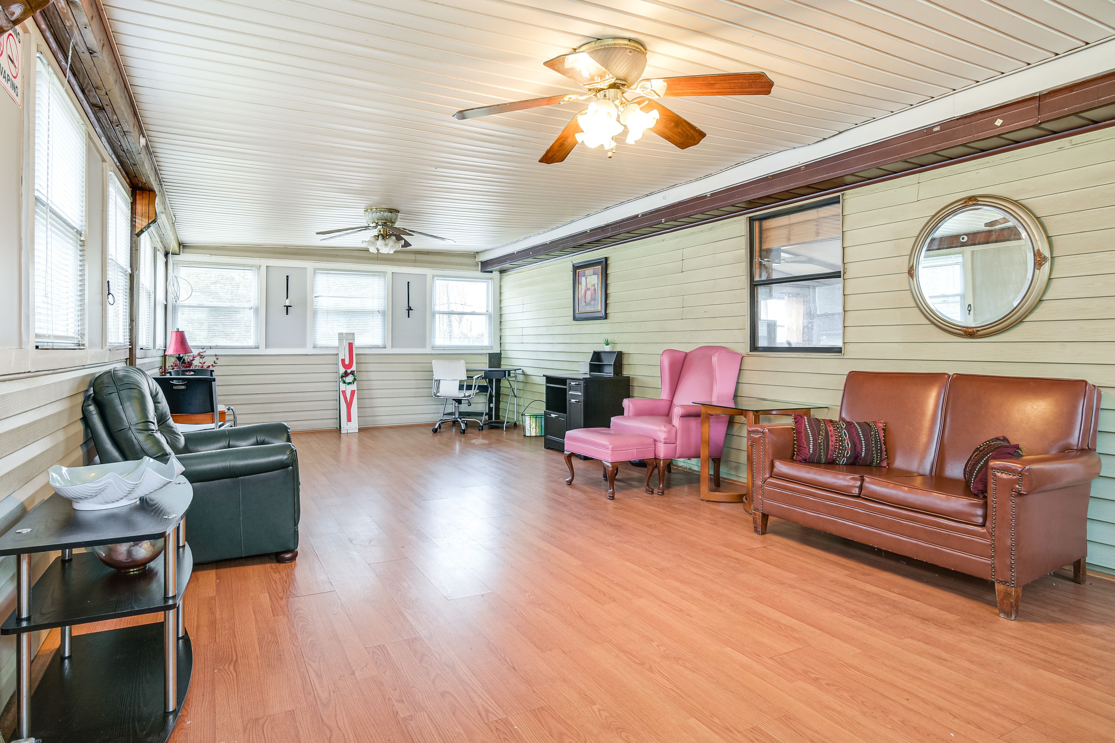 Sitting Room | Desk
