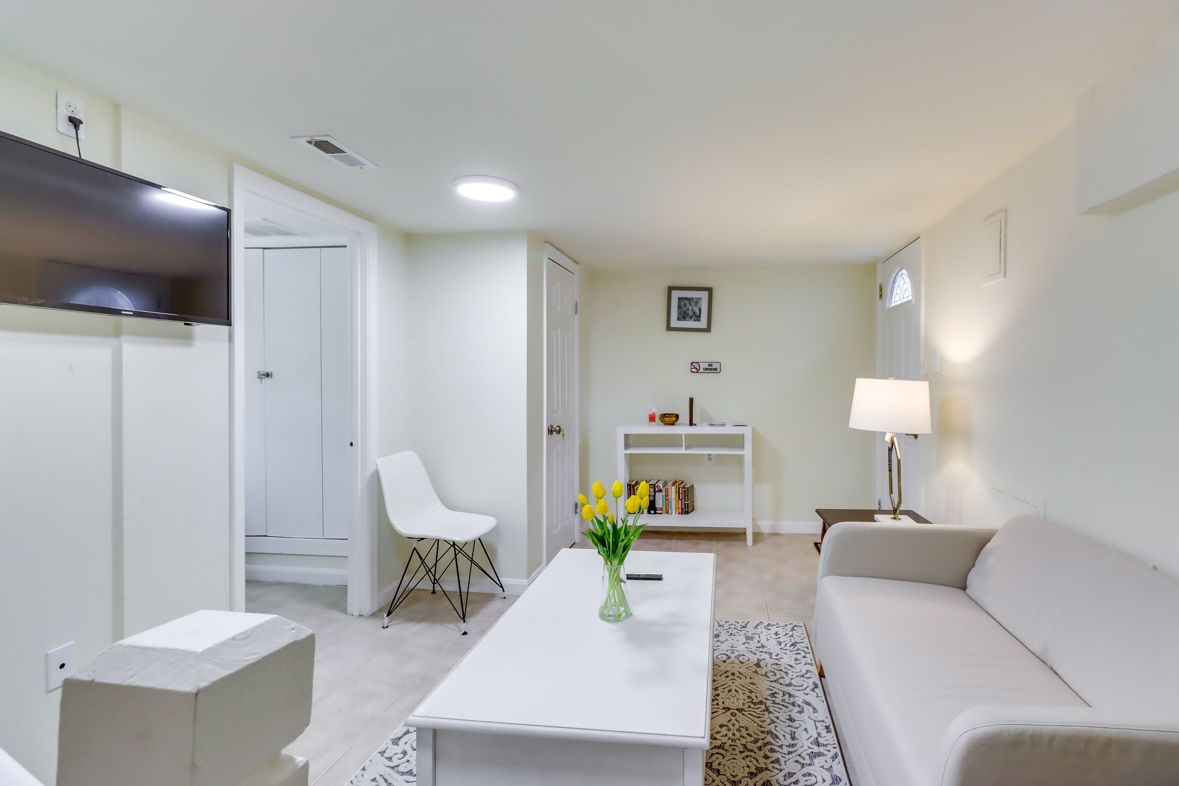 Living Room | Free WiFi
