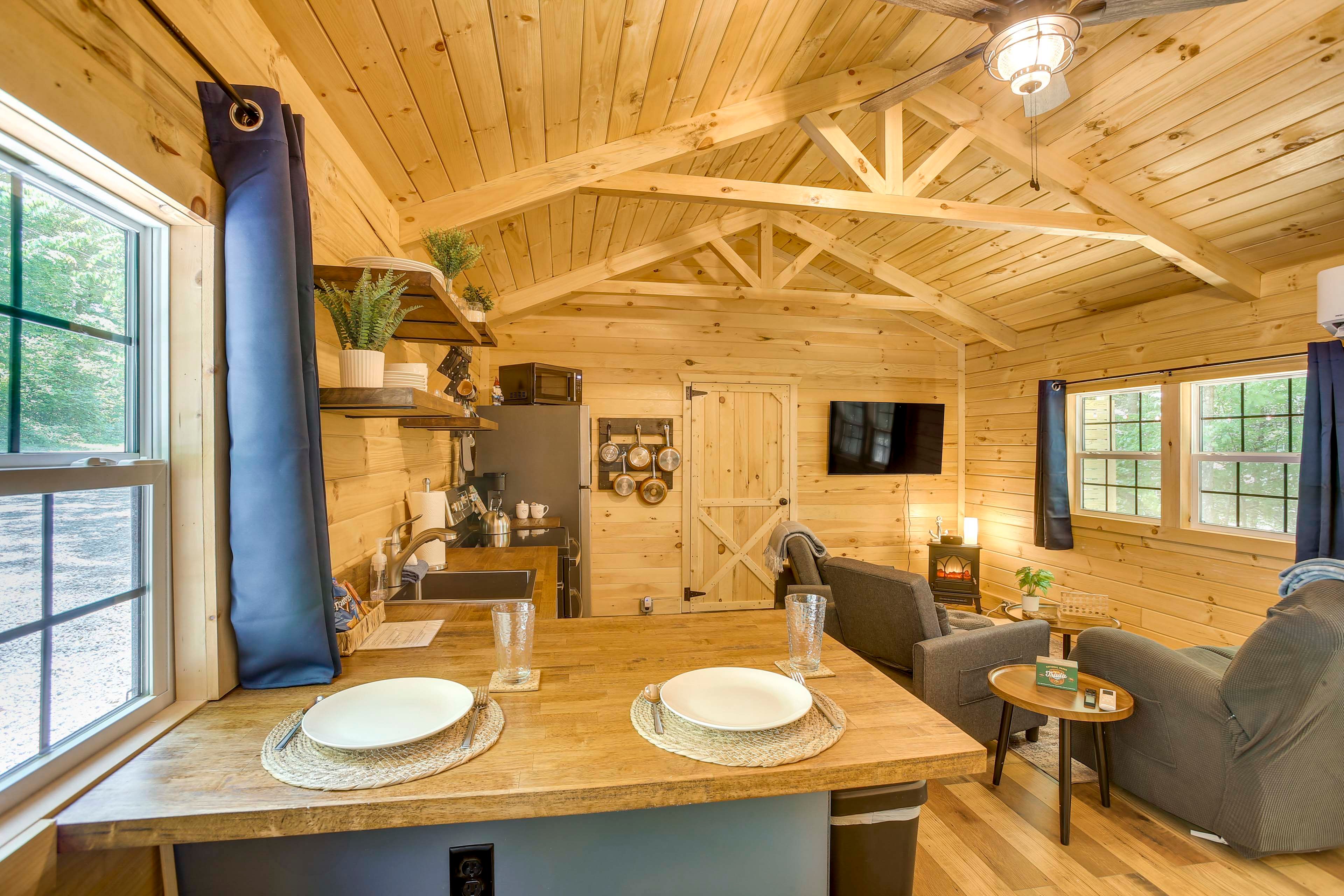 Breakfast Bar | 1st Floor | Dishware/Flatware
