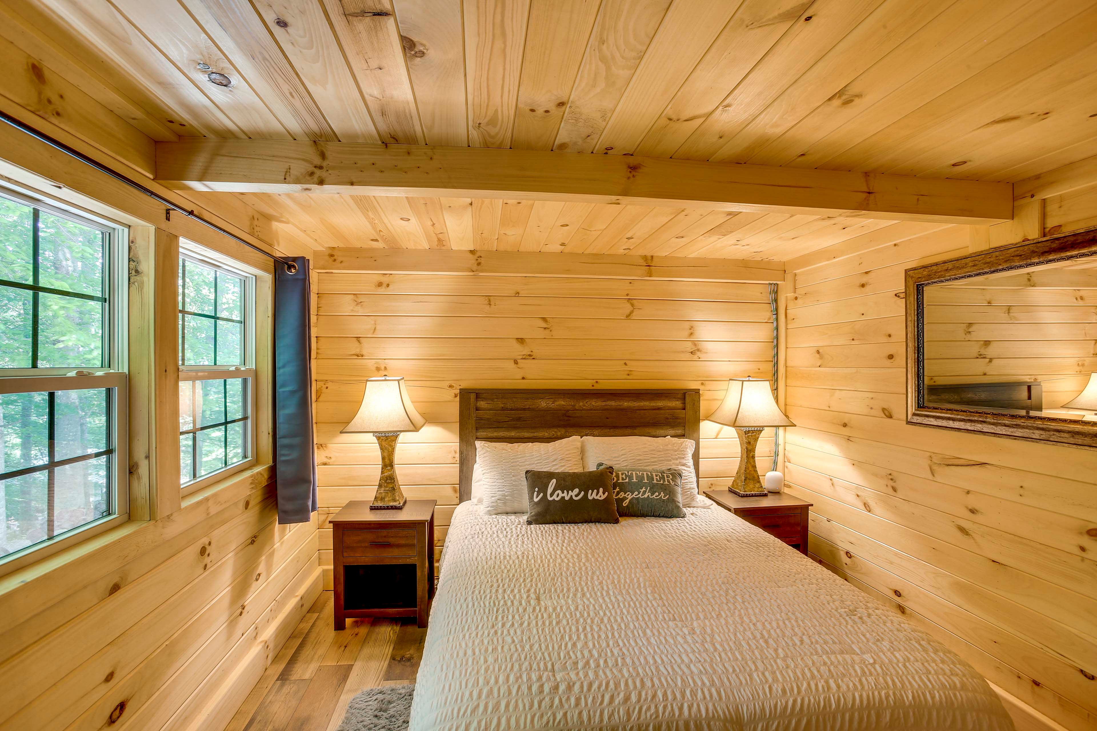 Bedroom 2 | 1st Floor | Queen Bed | Board Games