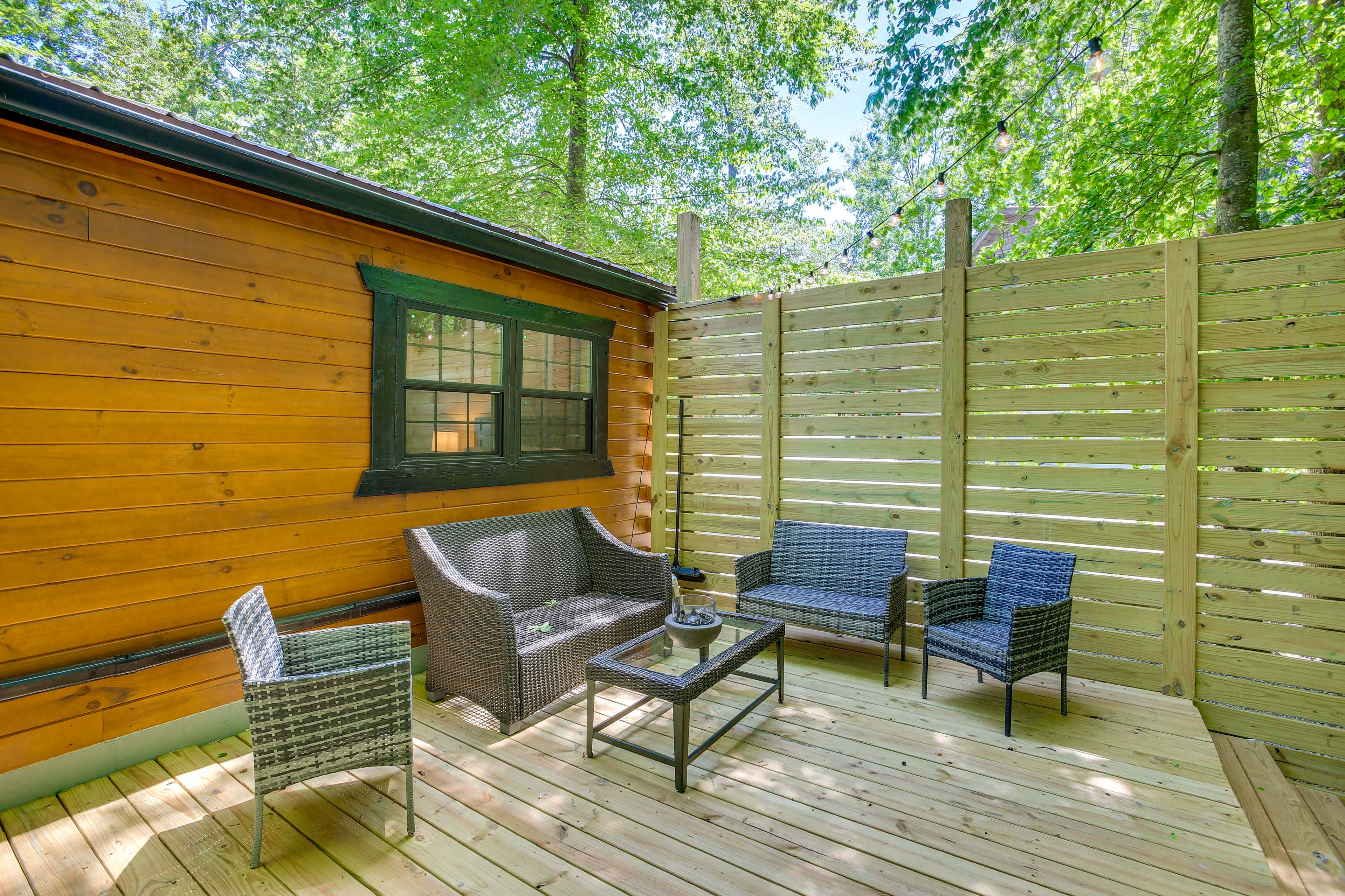 Byrdstown Vacation Rental | 2BR | 1BA | 800 Sq Ft | 5 Steps to Enter