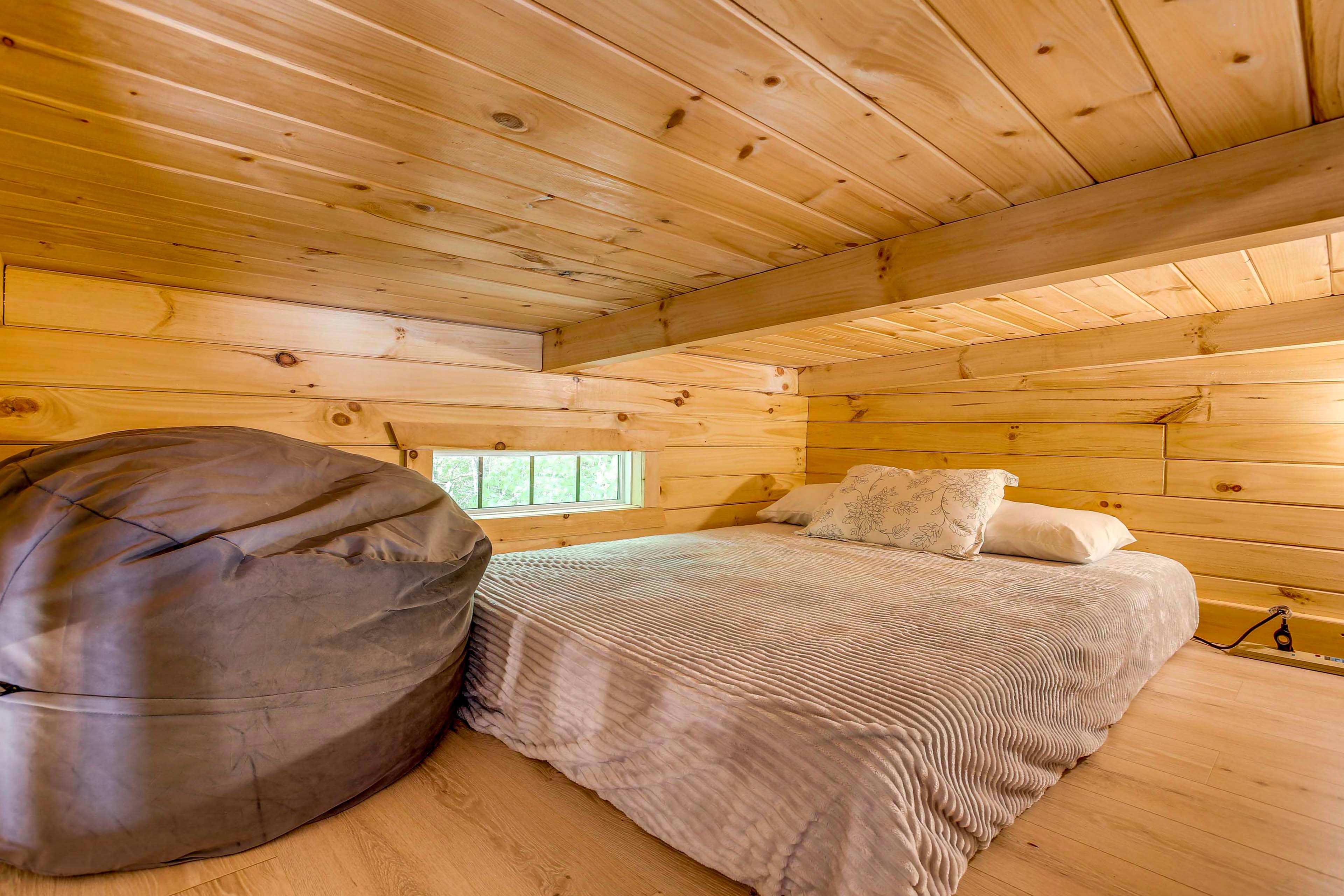 Loft | Queen Floor Mattress | 2 Twin Floor Mattresses