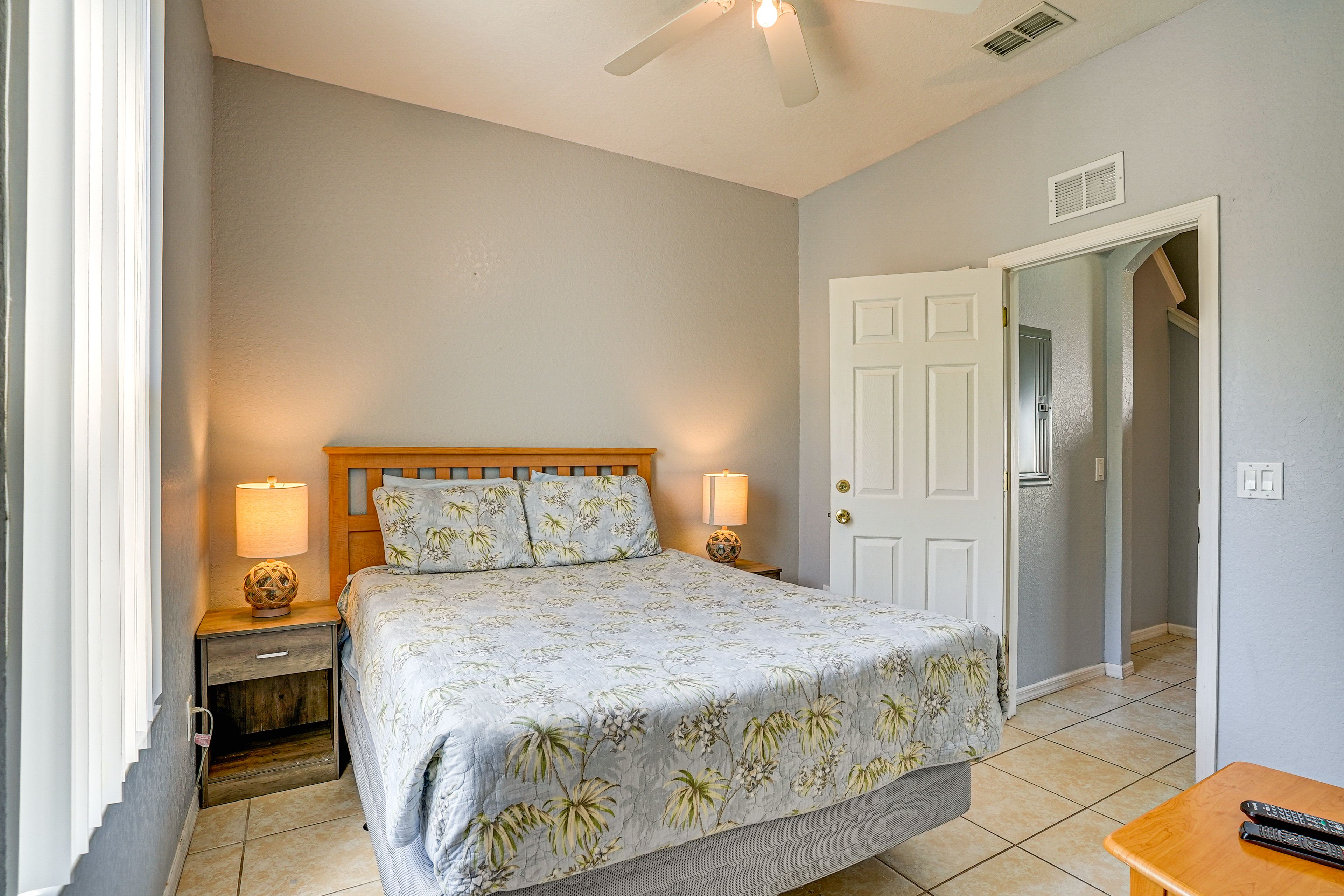 Bedroom 4 | King Bed | 1st Floor | En-Suite Bathroom