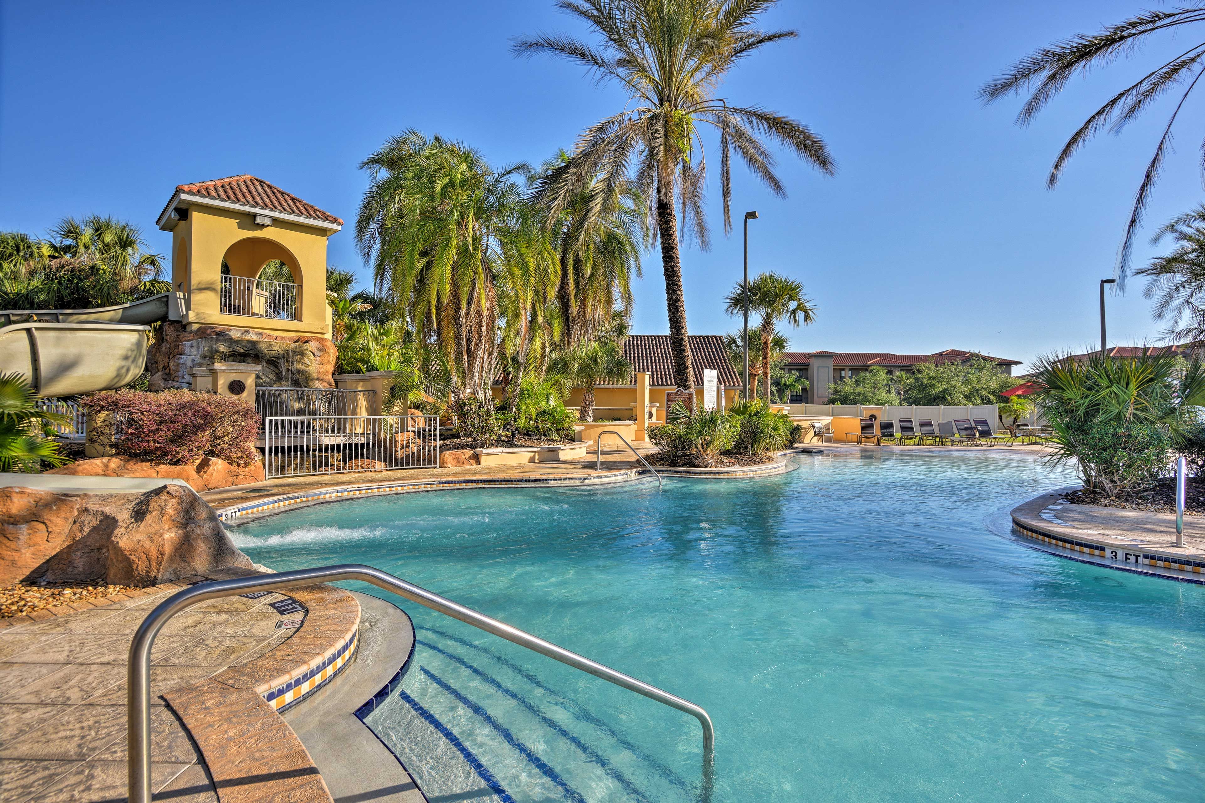Regal Palms Resort Amenities | Outdoor Pool & Lazy River
