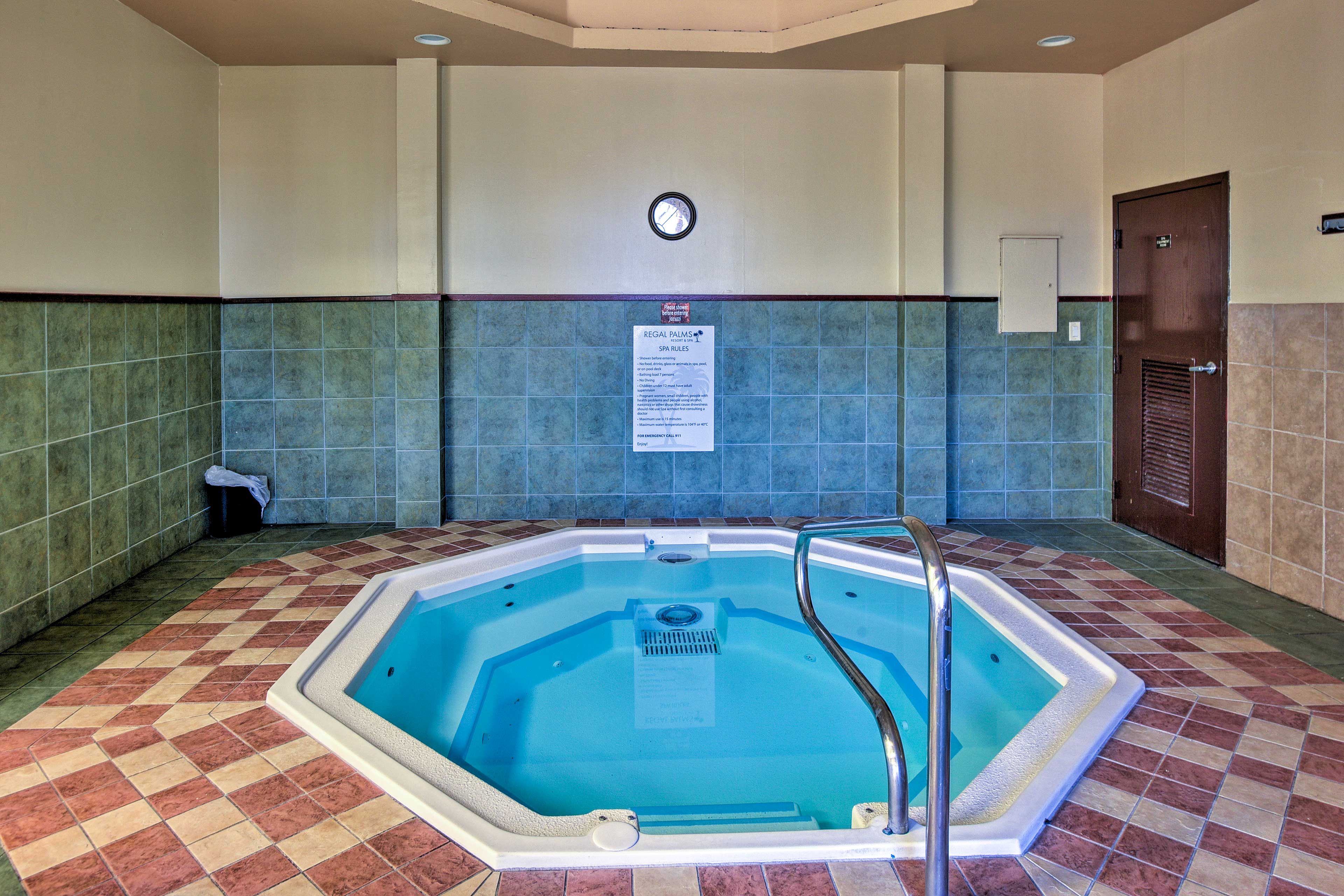 Community Amenities | Indoor Pool