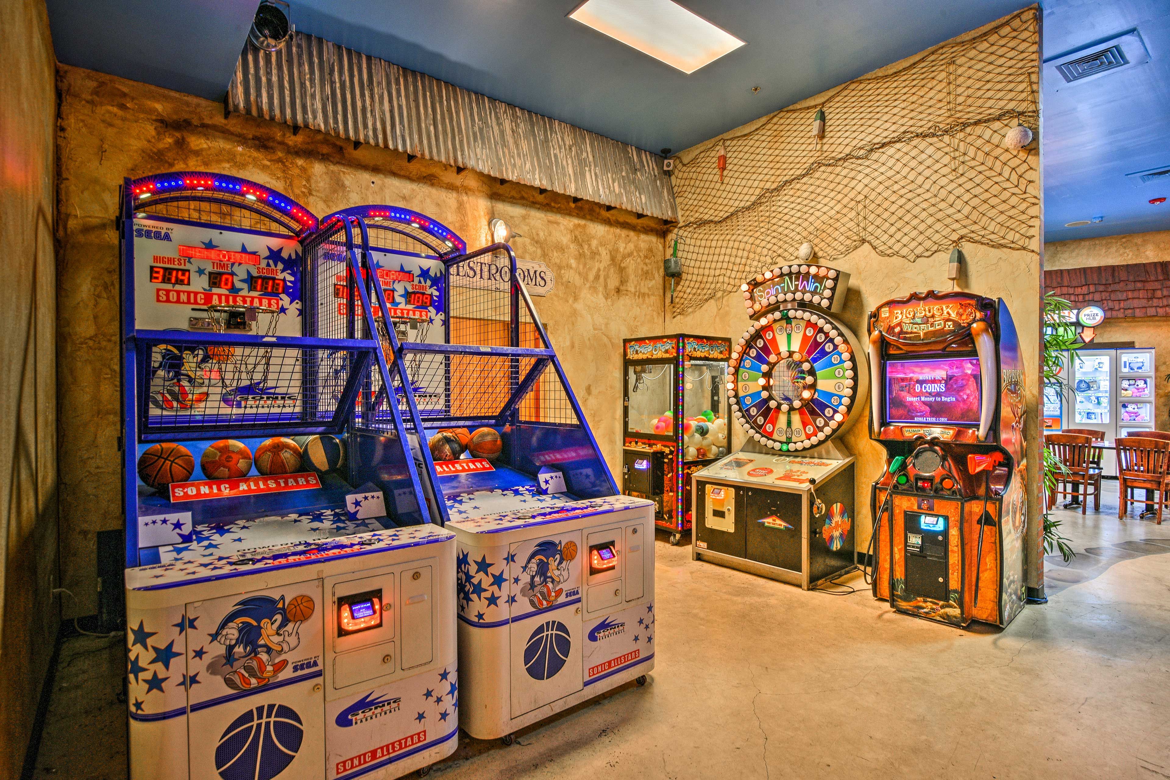 Community Amenities | Game Room & Arcade