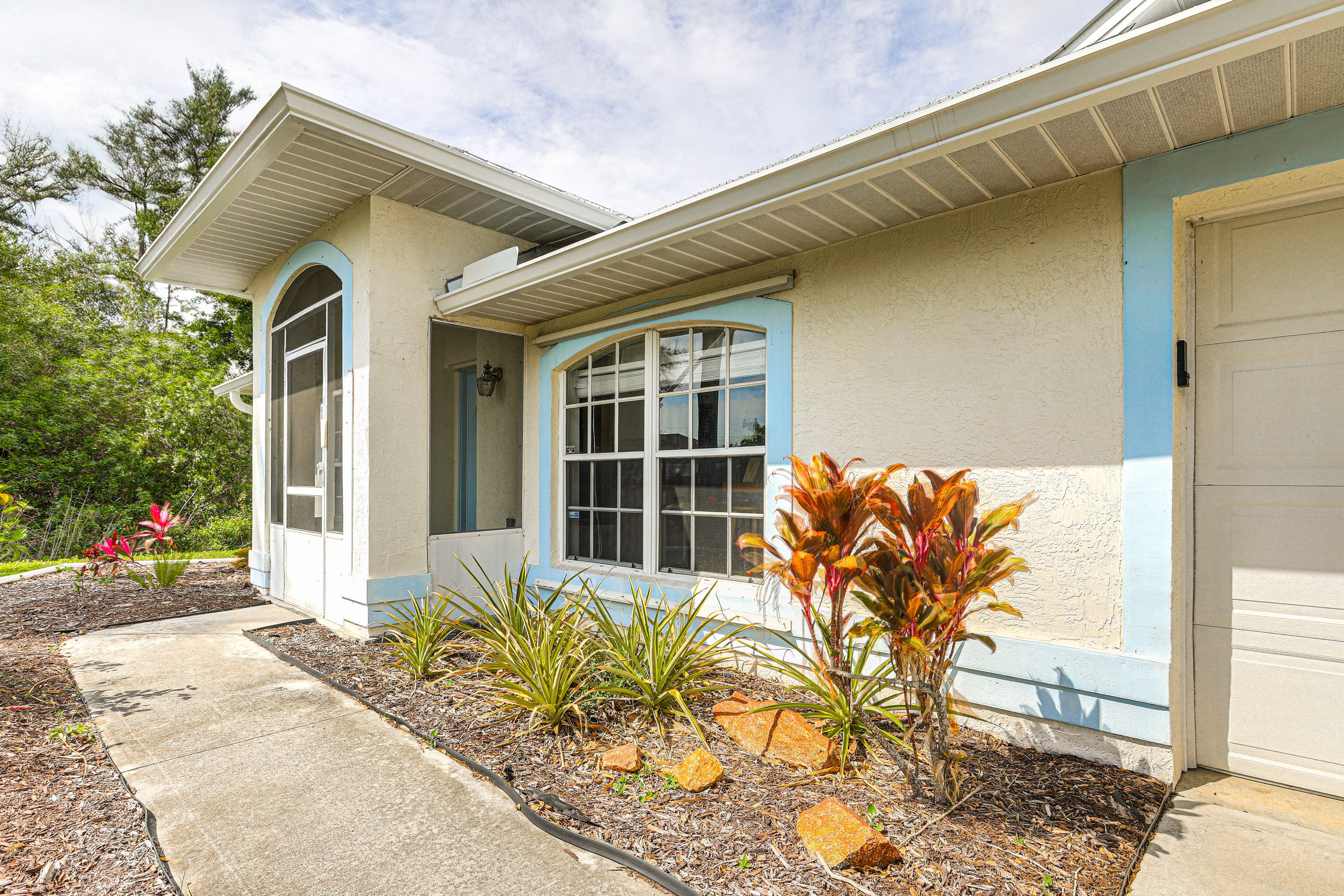 Home Exterior | Private Entrance