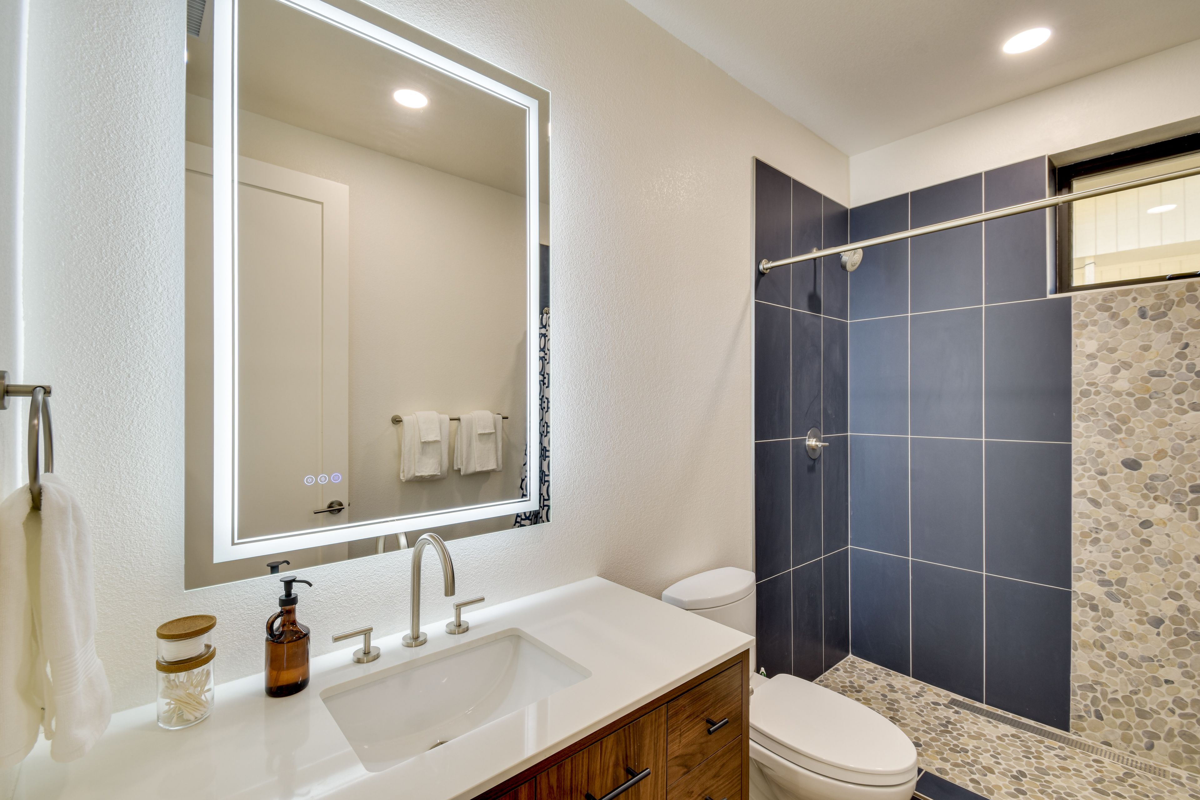 Full Bathroom | Main Floor