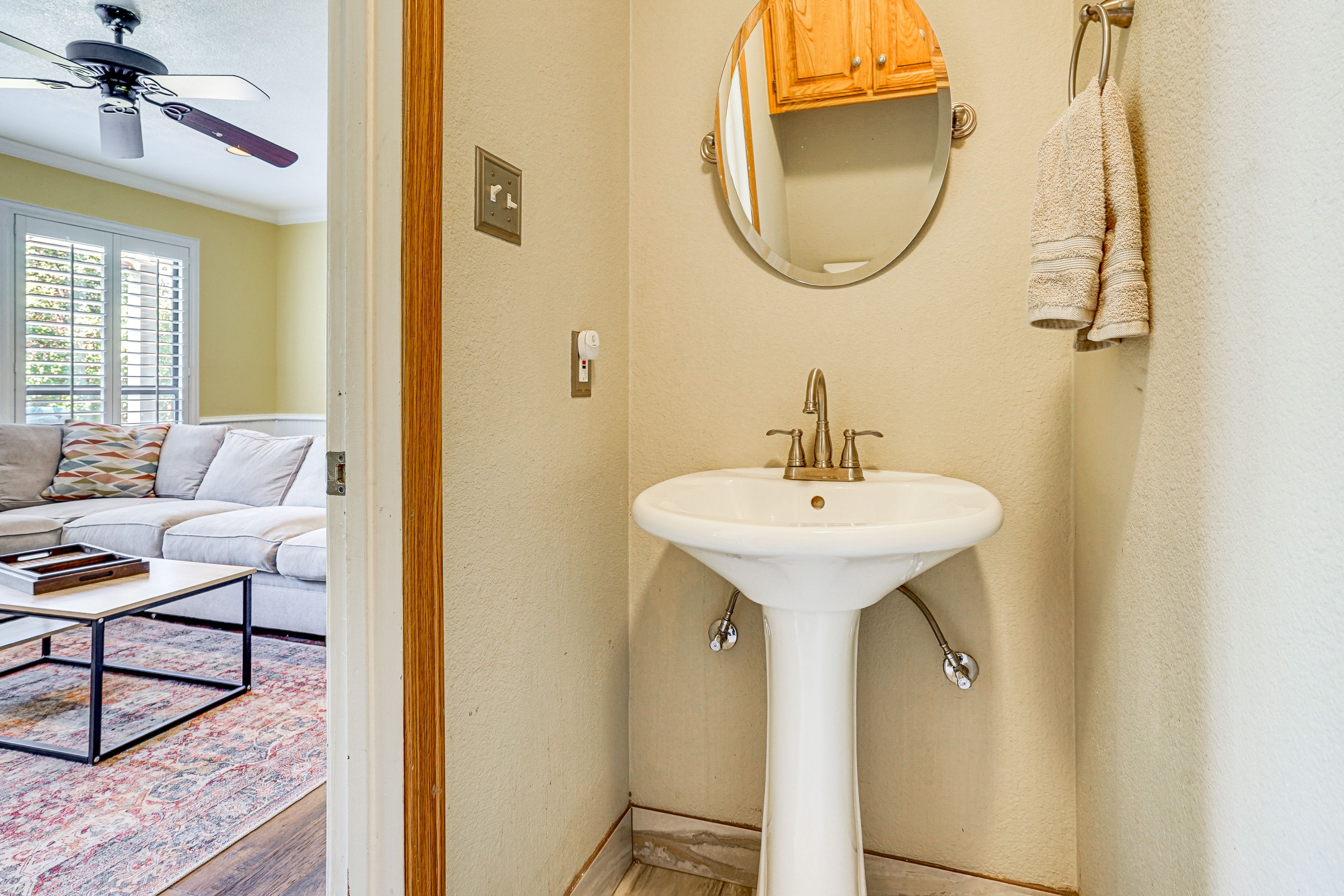 Half Bathroom | 1st Floor