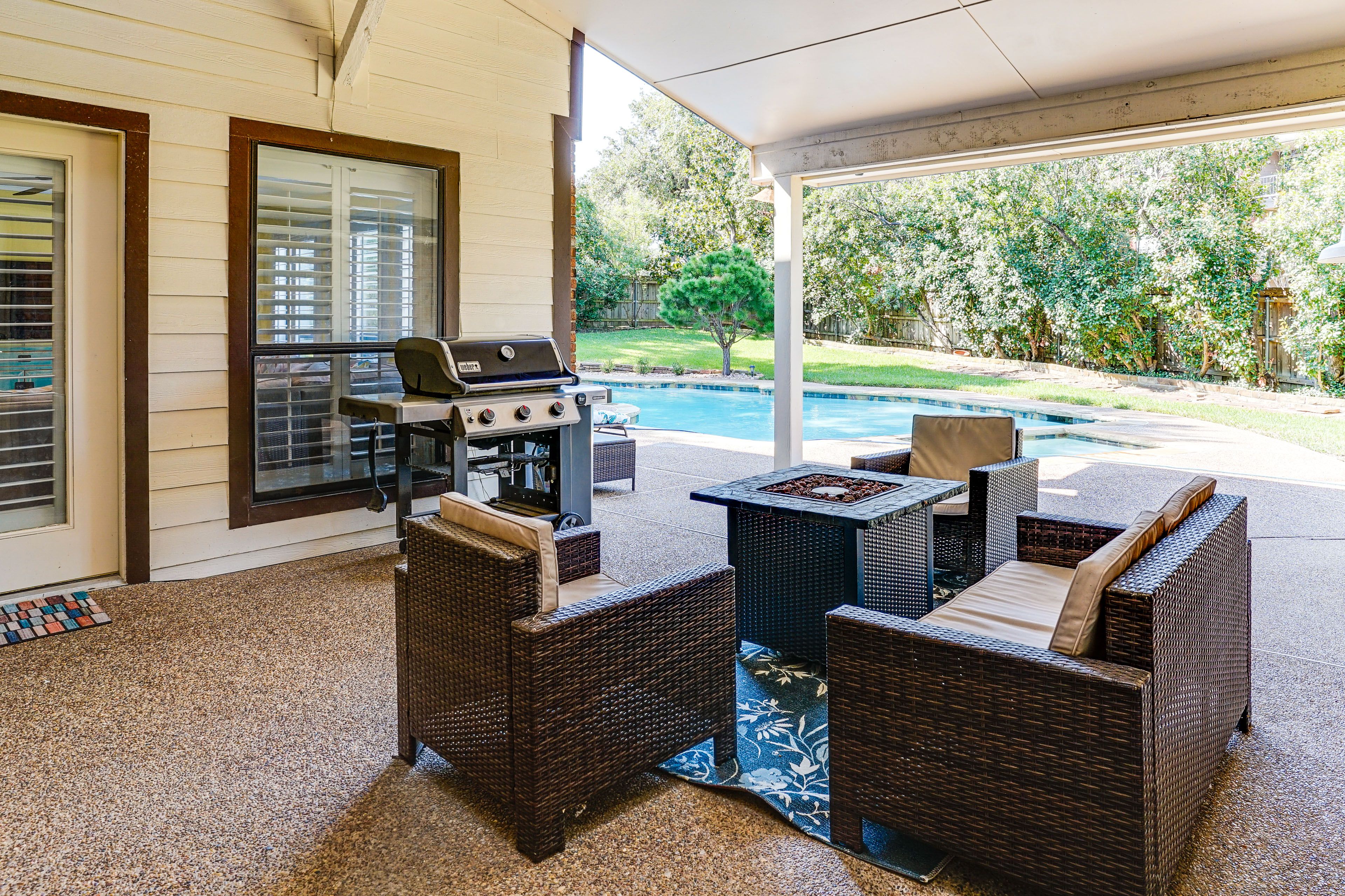 Patio | Fire Pit | Gas Grill