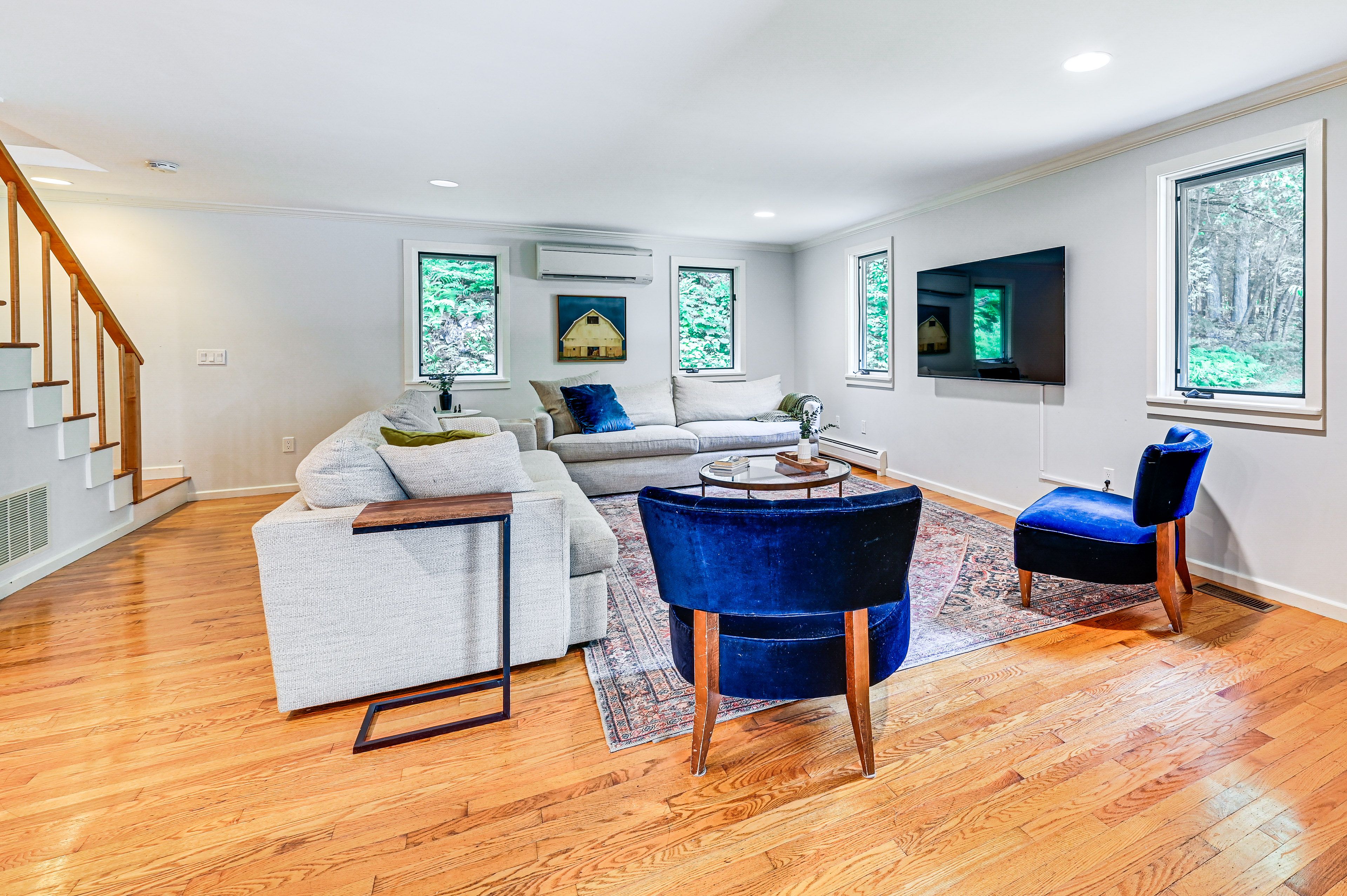 Living Room | Smart TV | Board Games | 2nd Floor