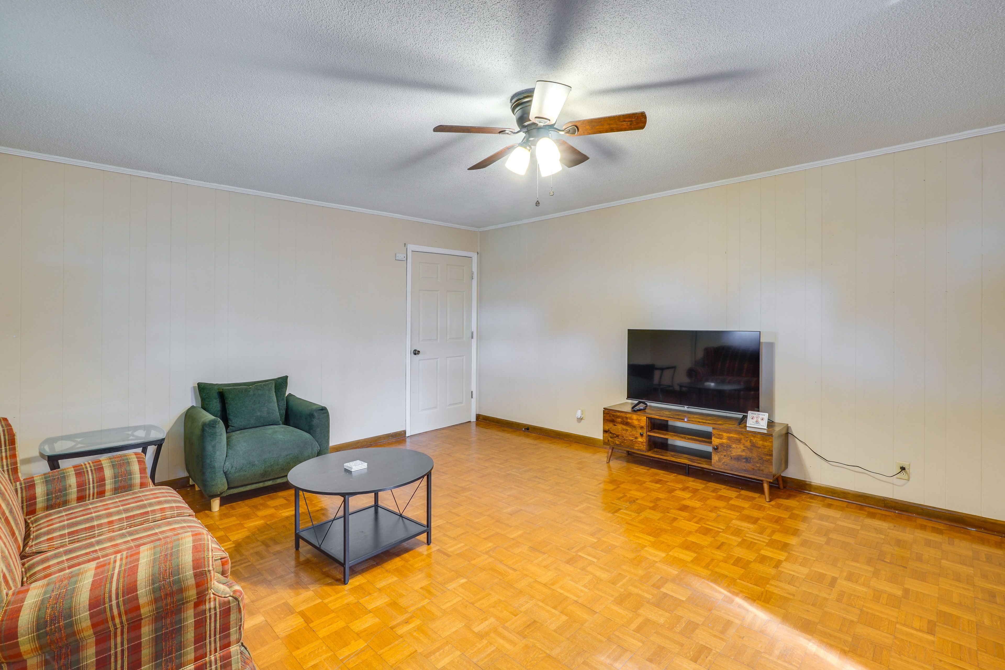 Living Room | Smart TV | Single-Story Home