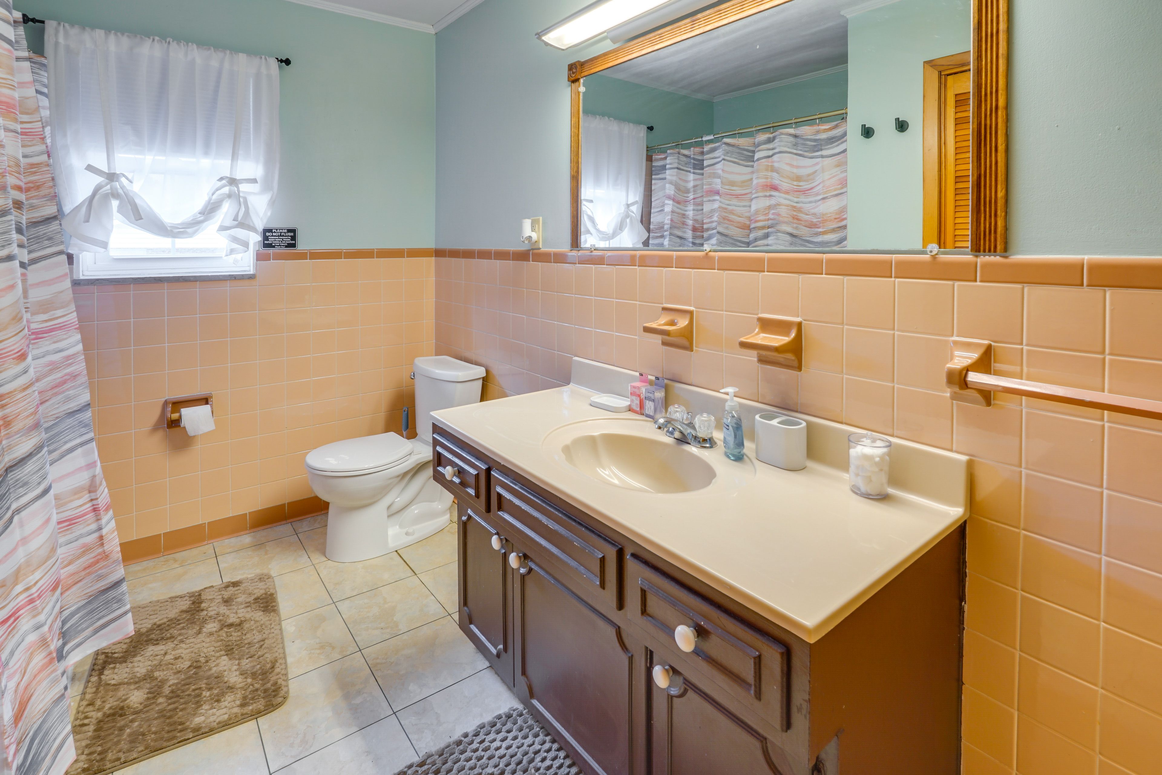 Bathroom | Towels Provided