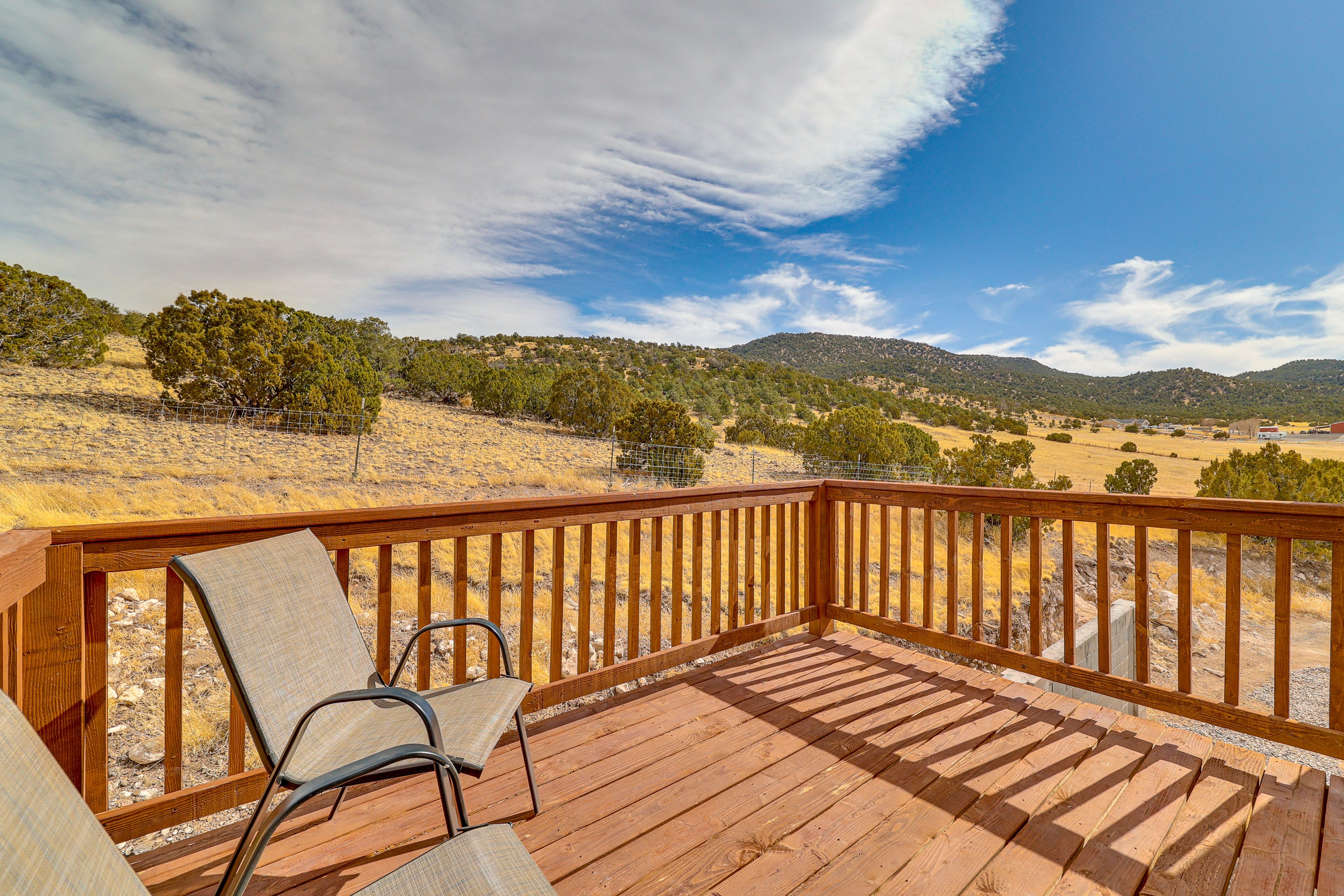 Eagar Vacation Rental | 4BR | 3BA | 2,000 Sq Ft | Stairs Required