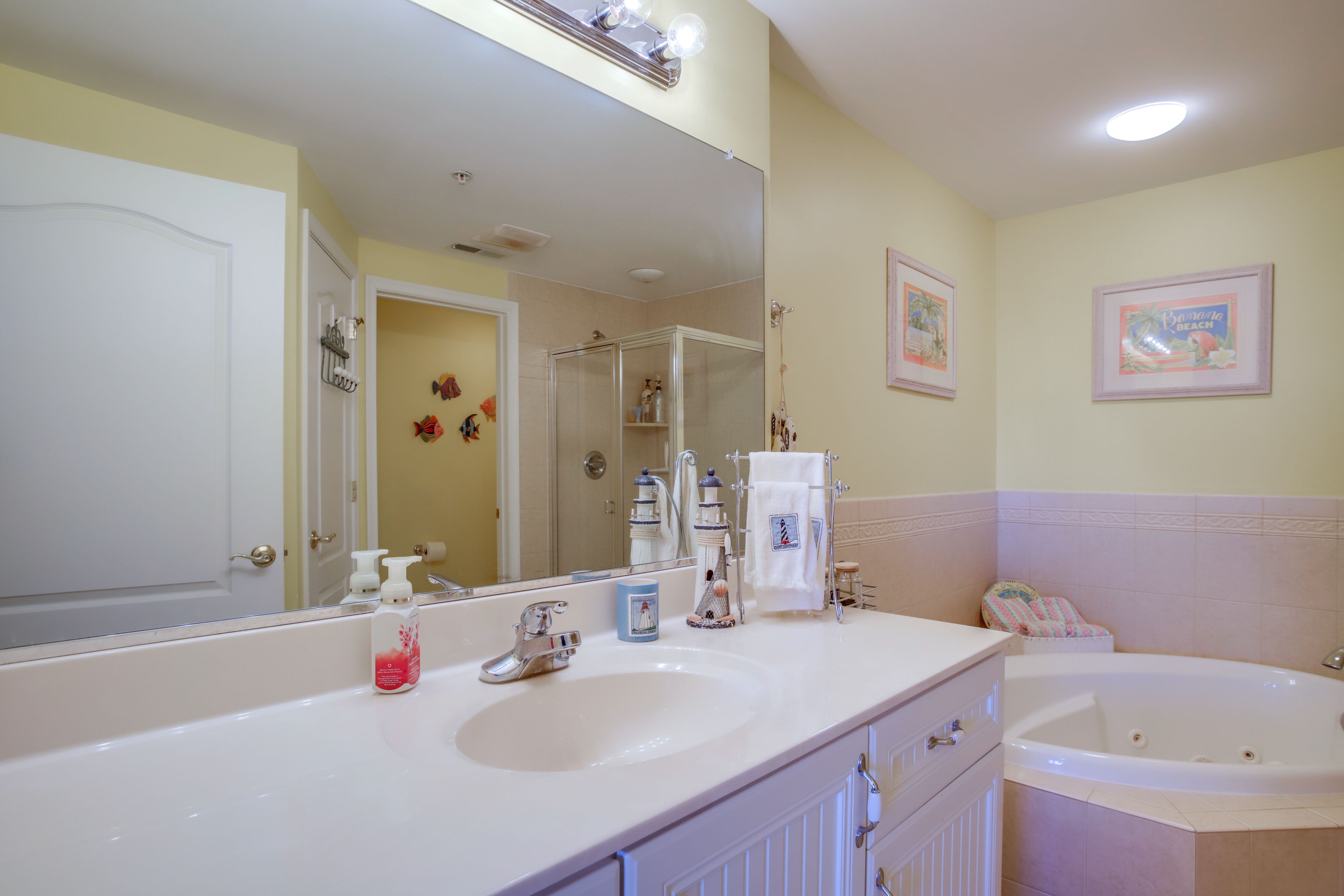 En-Suite Bathroom | Towels Provided