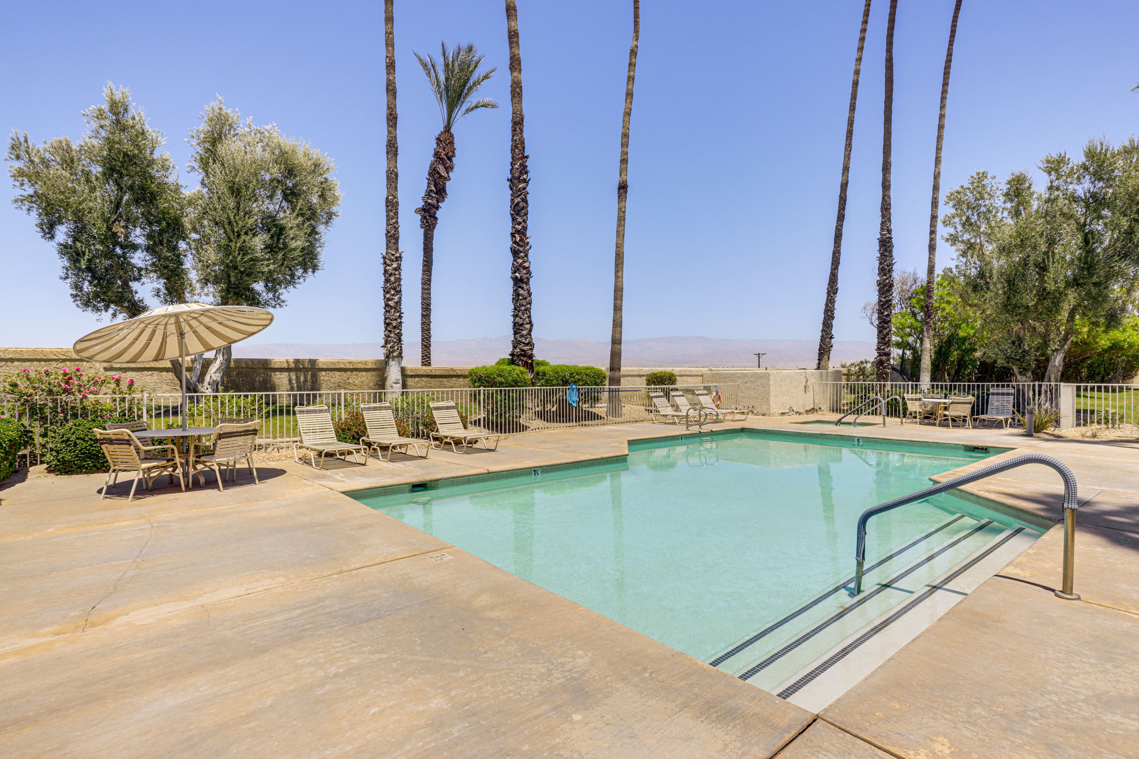Desert Falls Country Club | Pool Area
