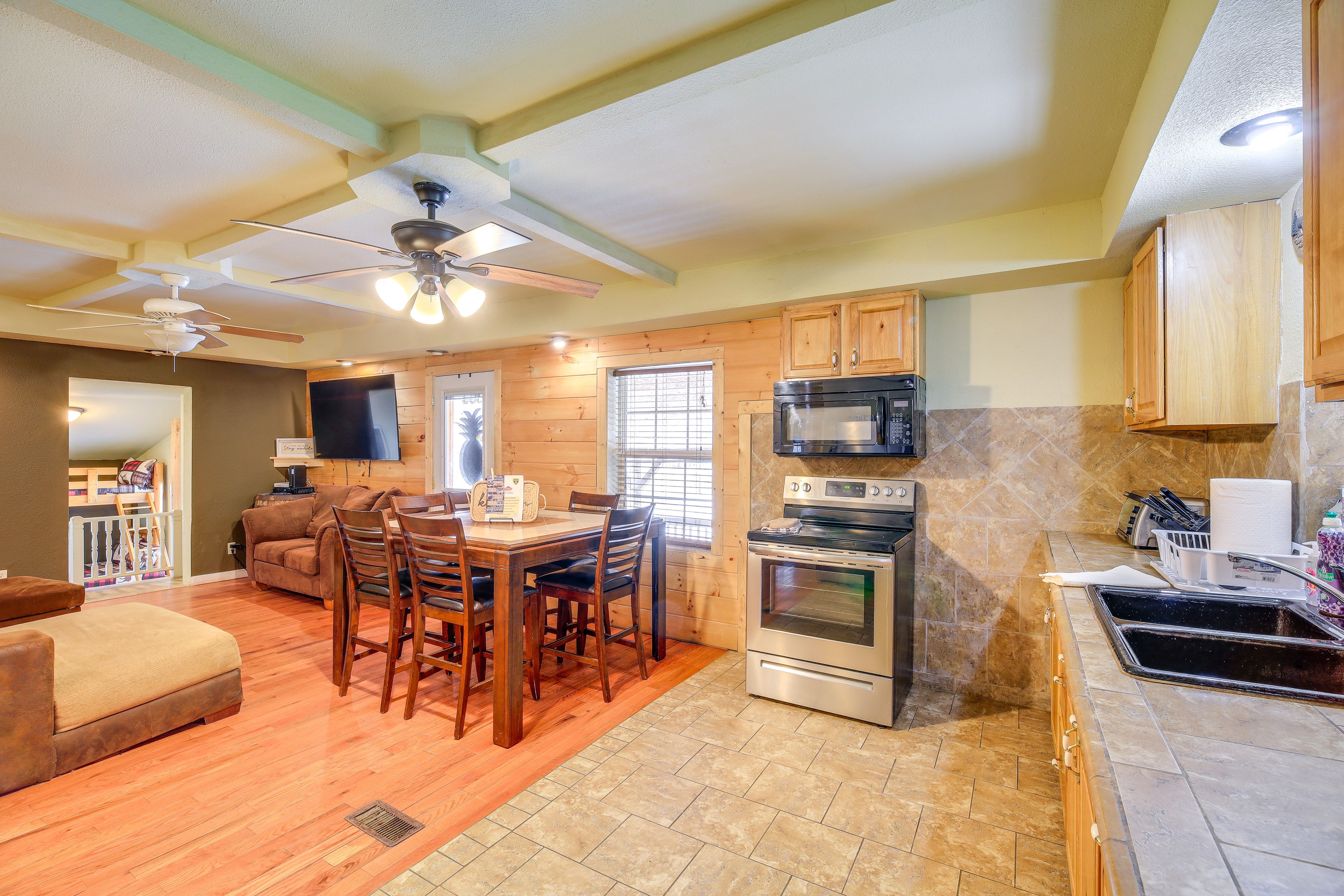 Kitchen | Main Level
