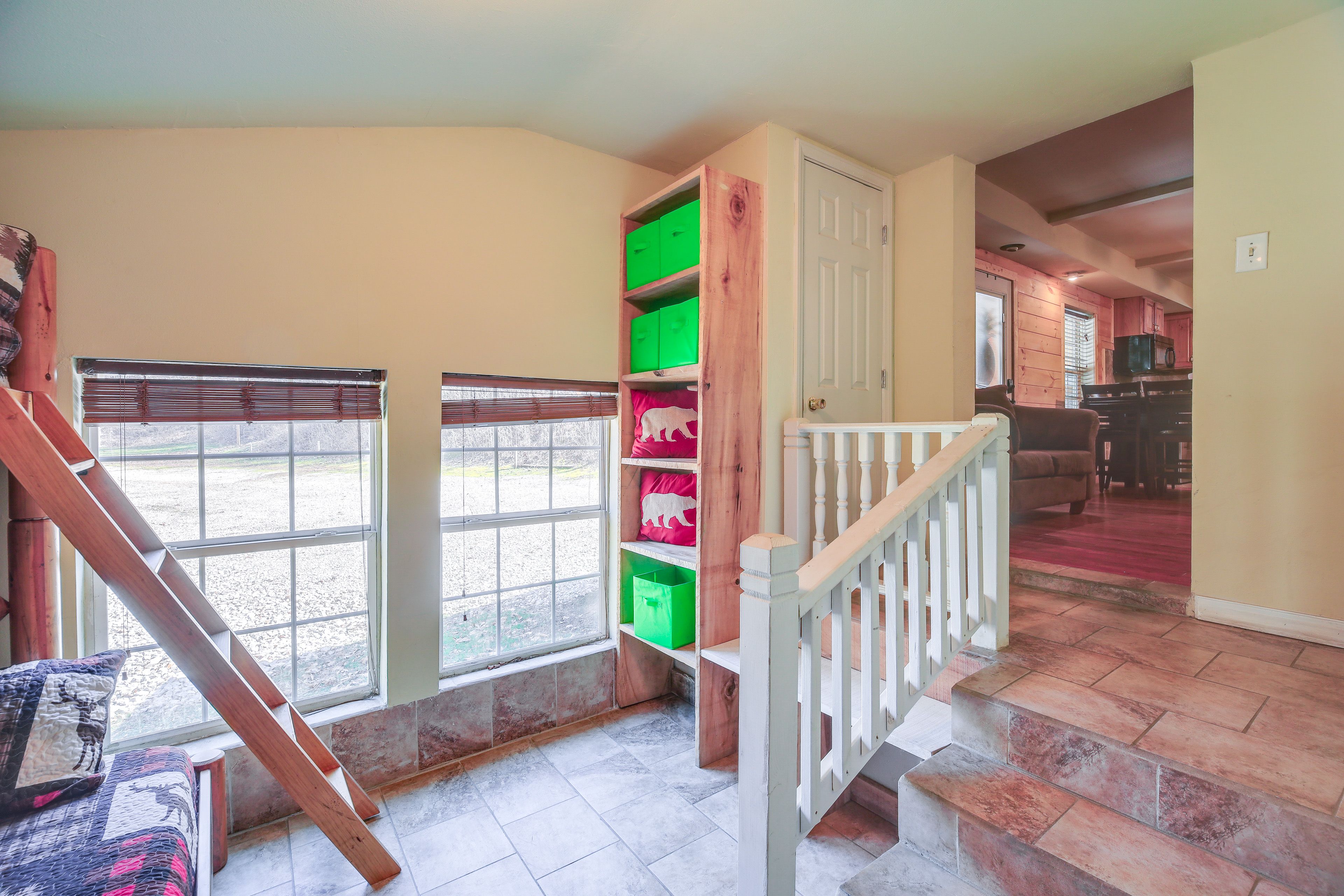 Bonus Room | Twin/Full Bunk Bed | Lower Level