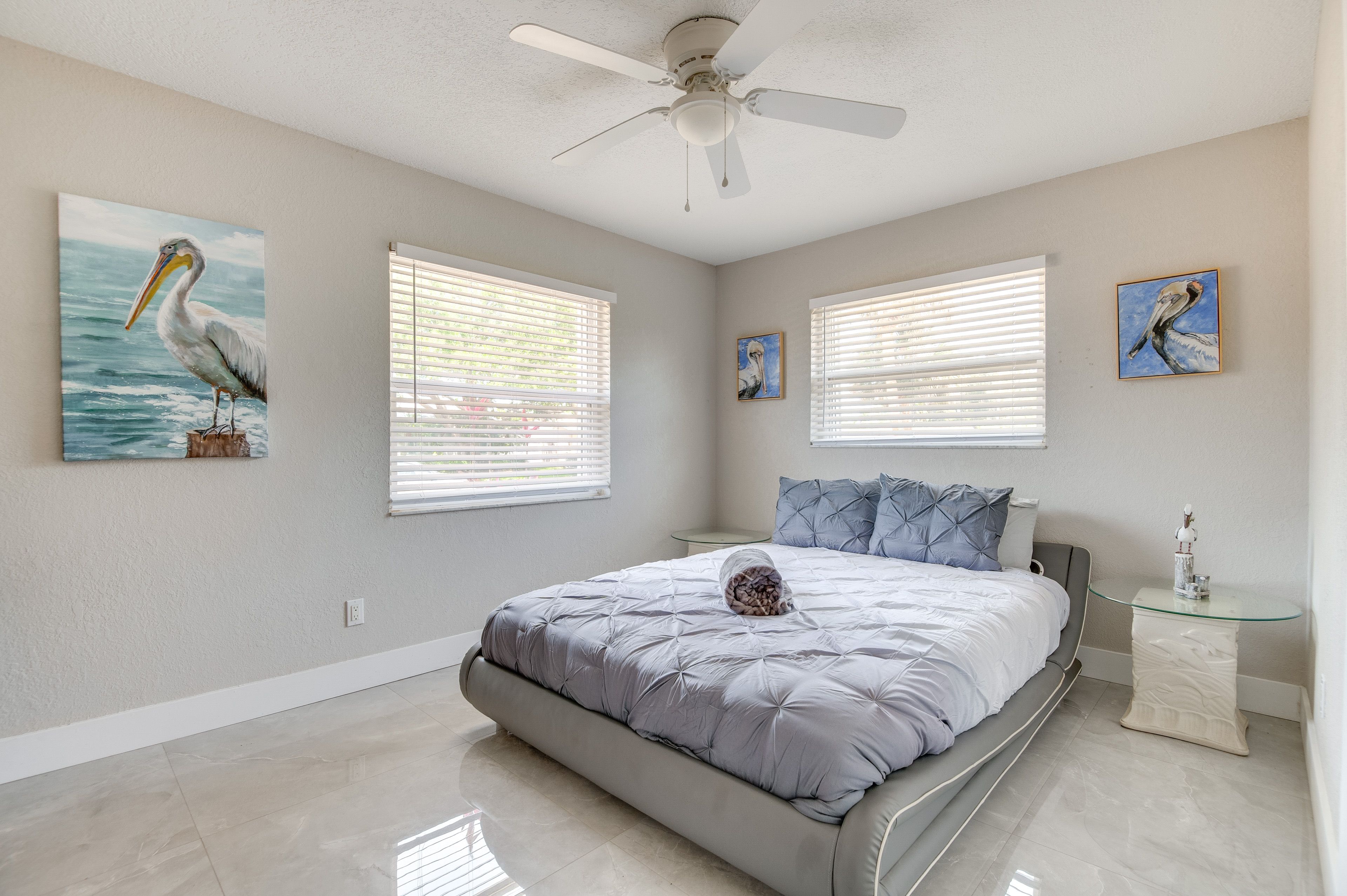 Bedroom 2 | Queen Bed | Smart TV