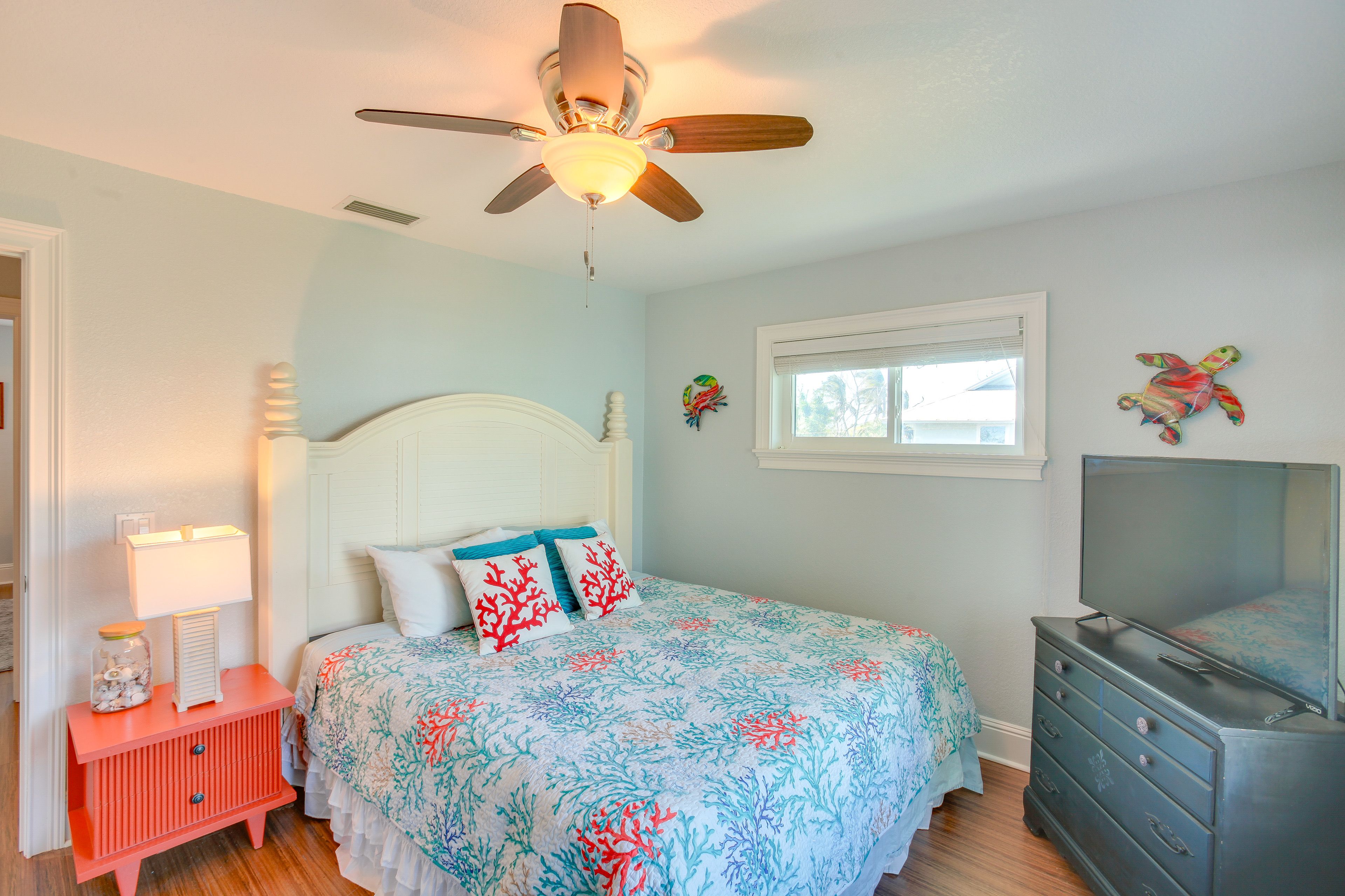 Bedroom 2 | King Bed