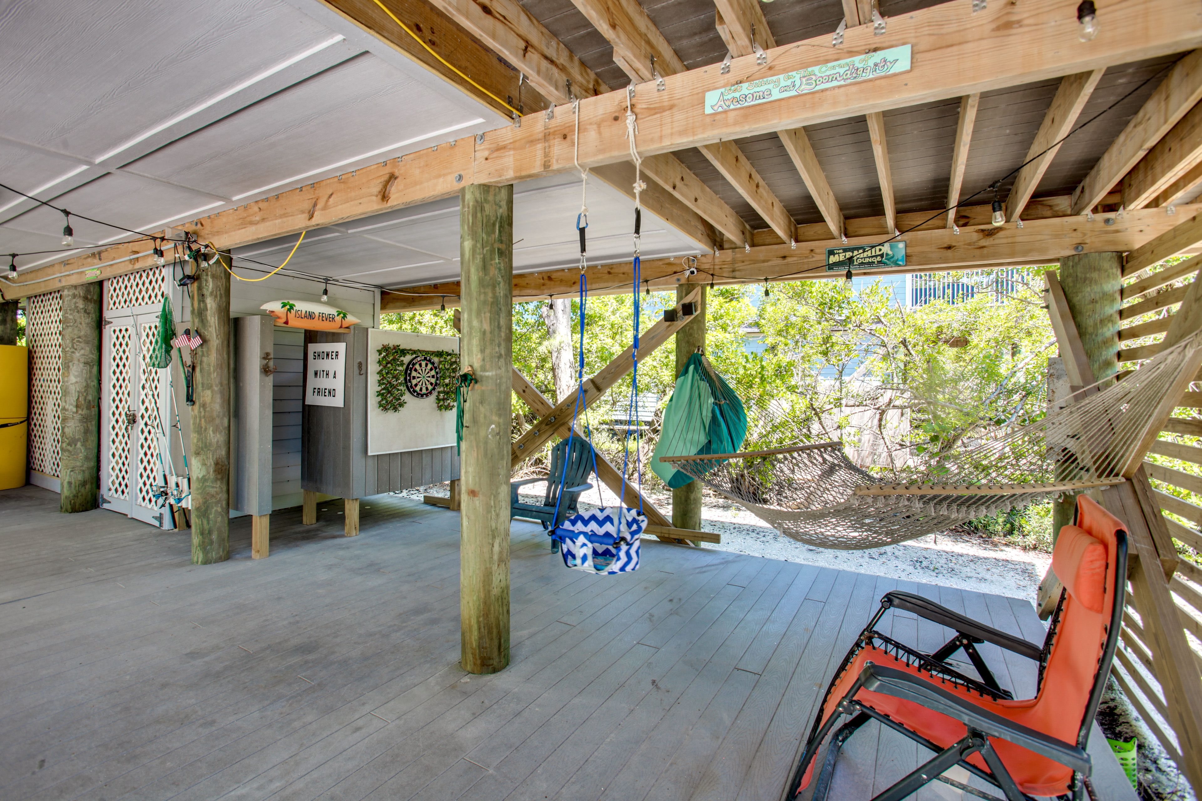Covered Deck | Grill