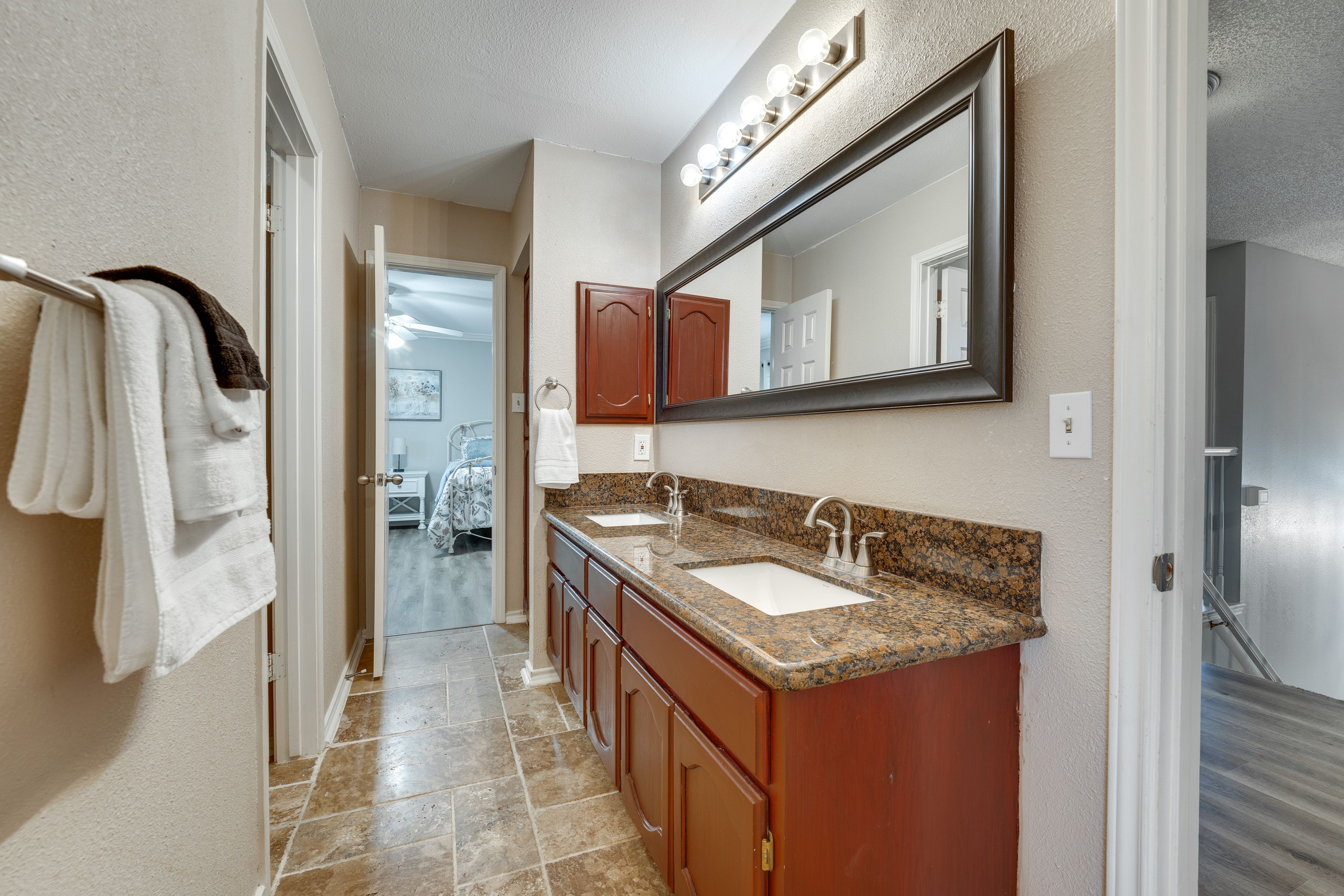 Full Bathroom | 2nd Floor