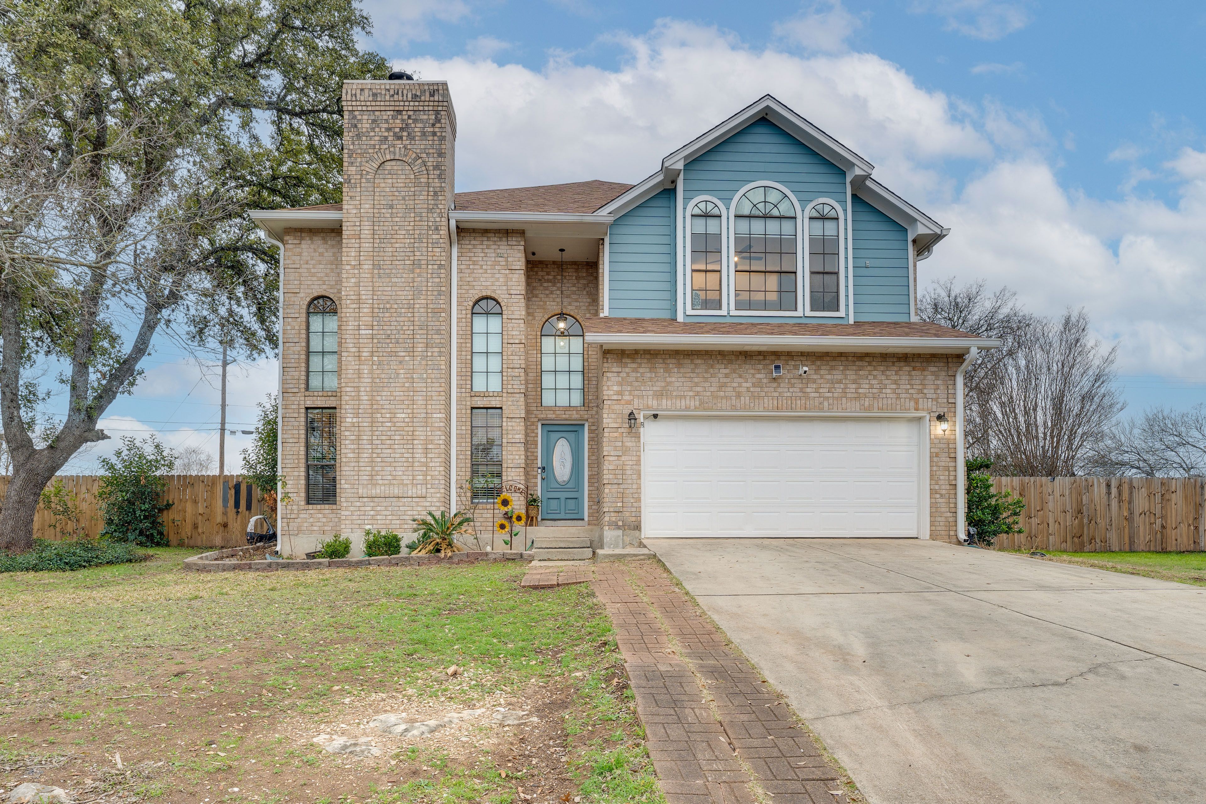 Front Exterior | Parking | Driveway (2 Vehicles)