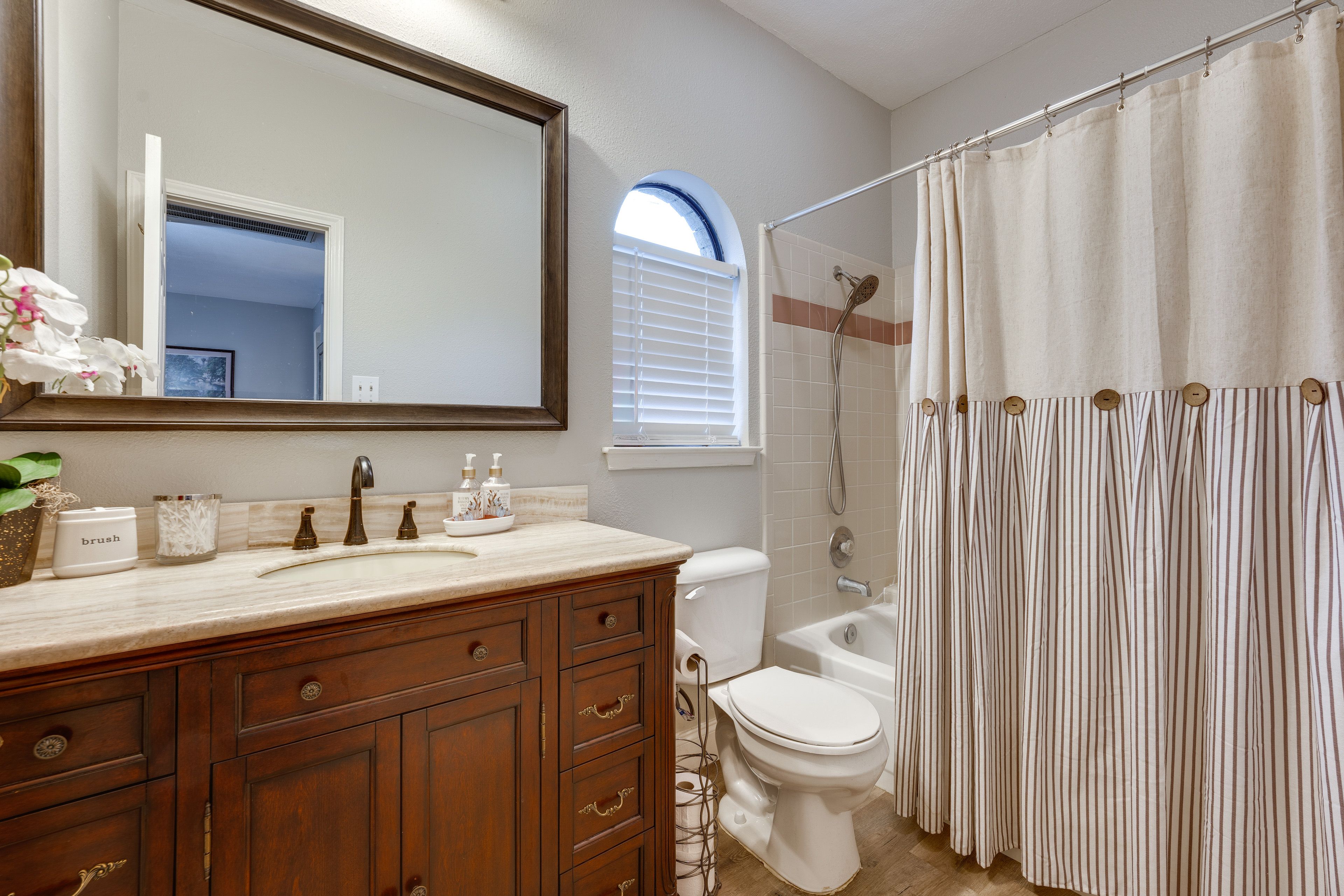 Full Bathroom | 1st Floor