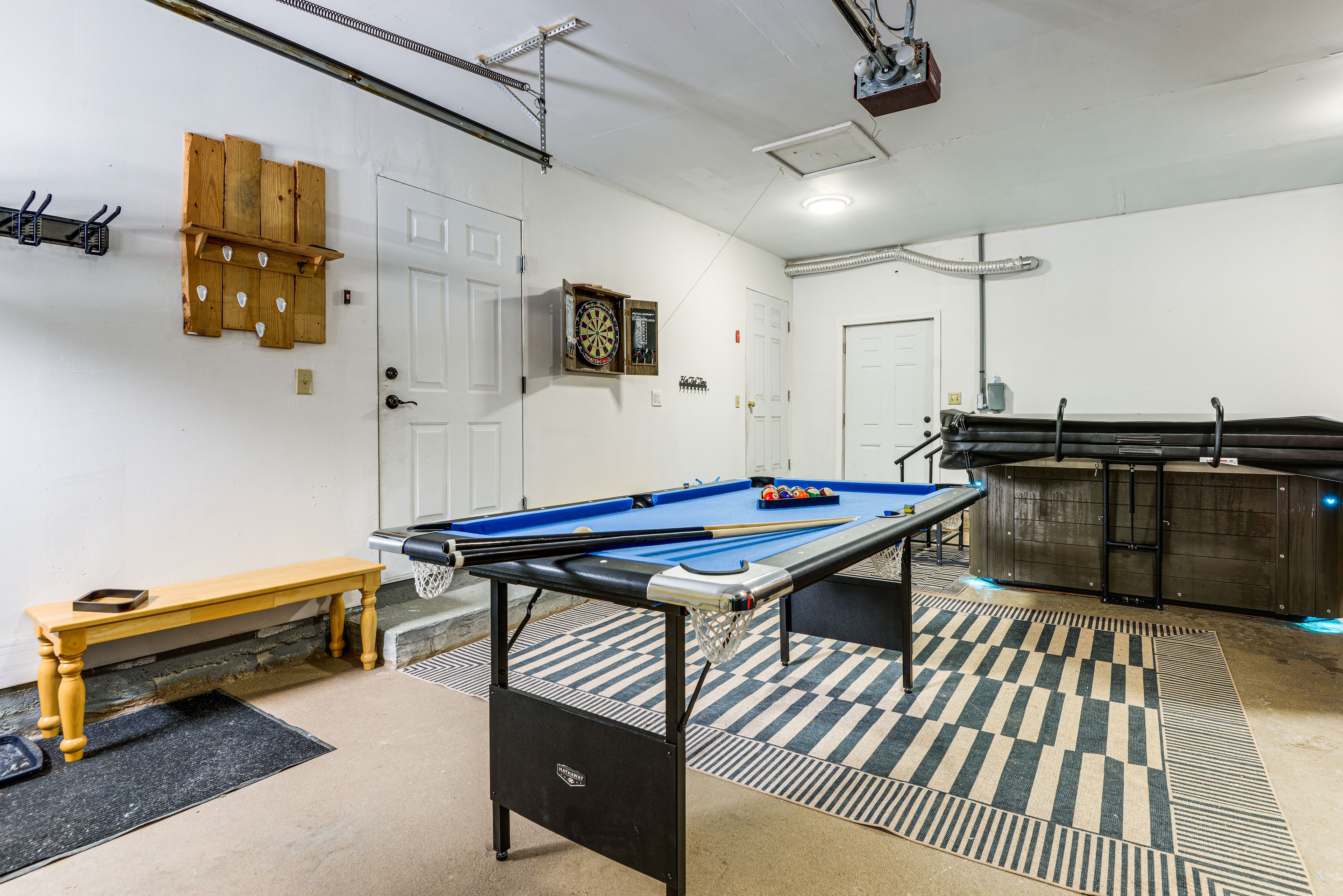 Garage | Pool Table | Private Hot Tub | Ski Boot Warmer