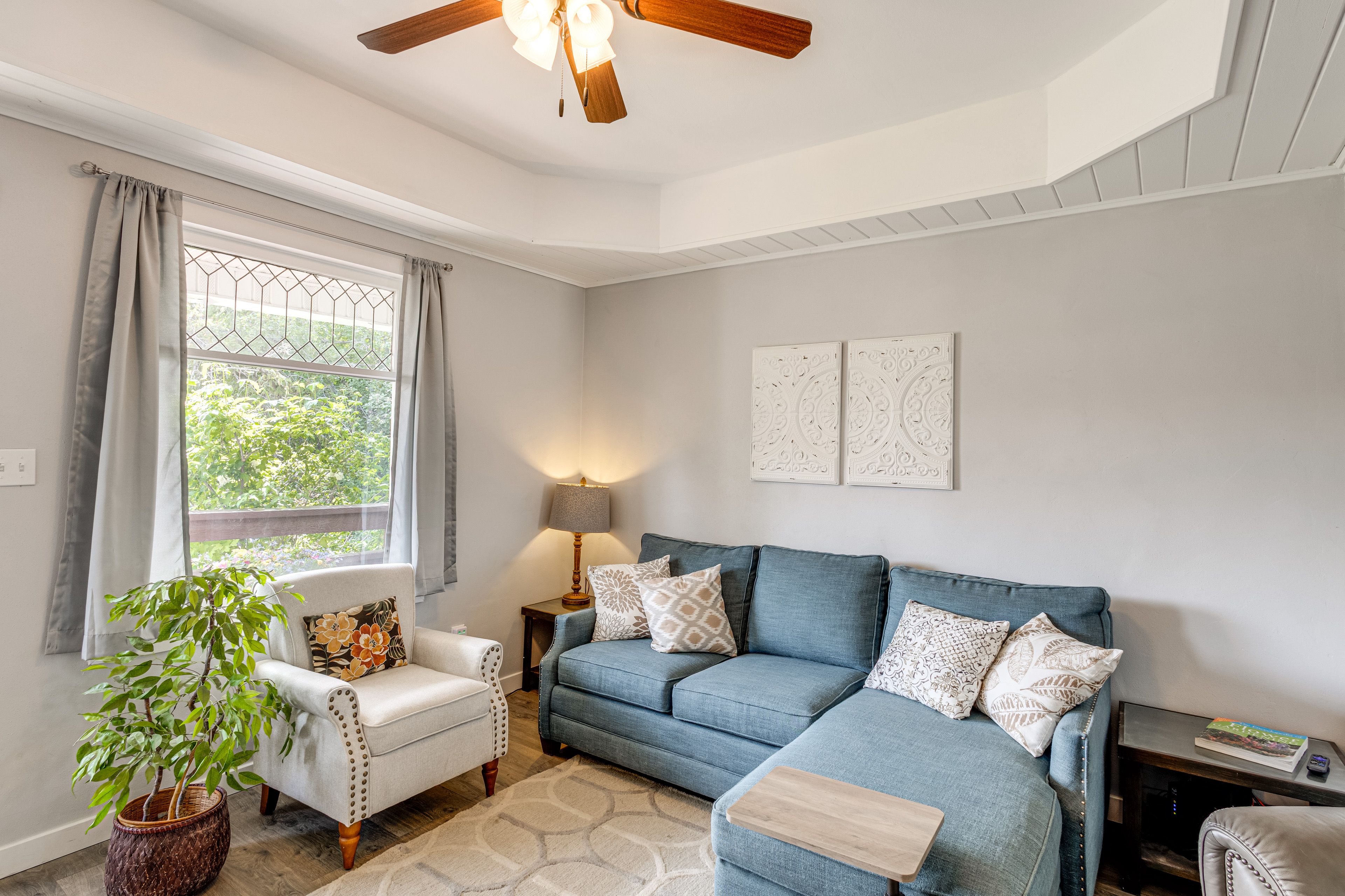 Living Room | Smart TV