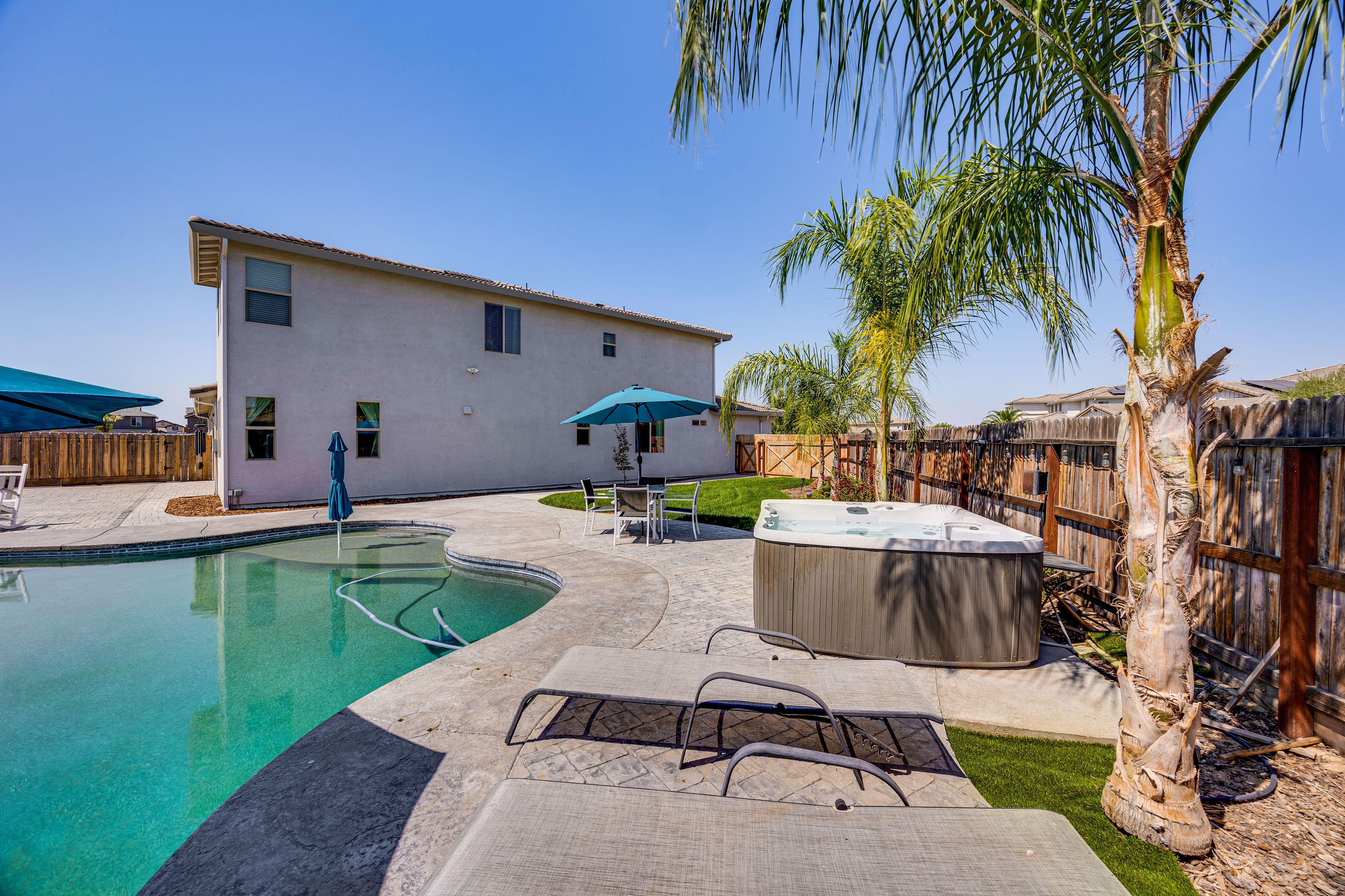 Outdoor Space | Pool | Hot Tub