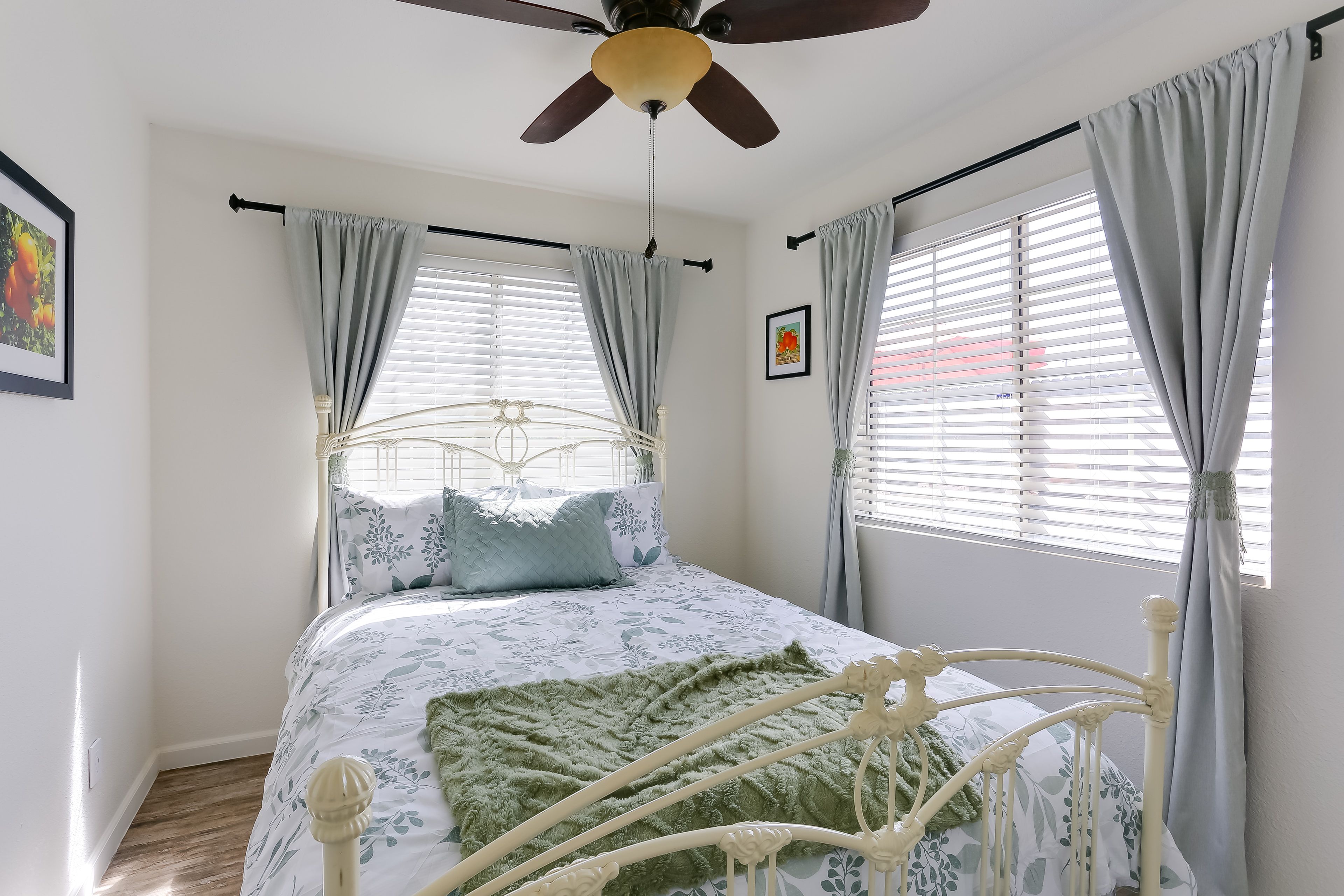 Bedroom 3 | Queen Bed