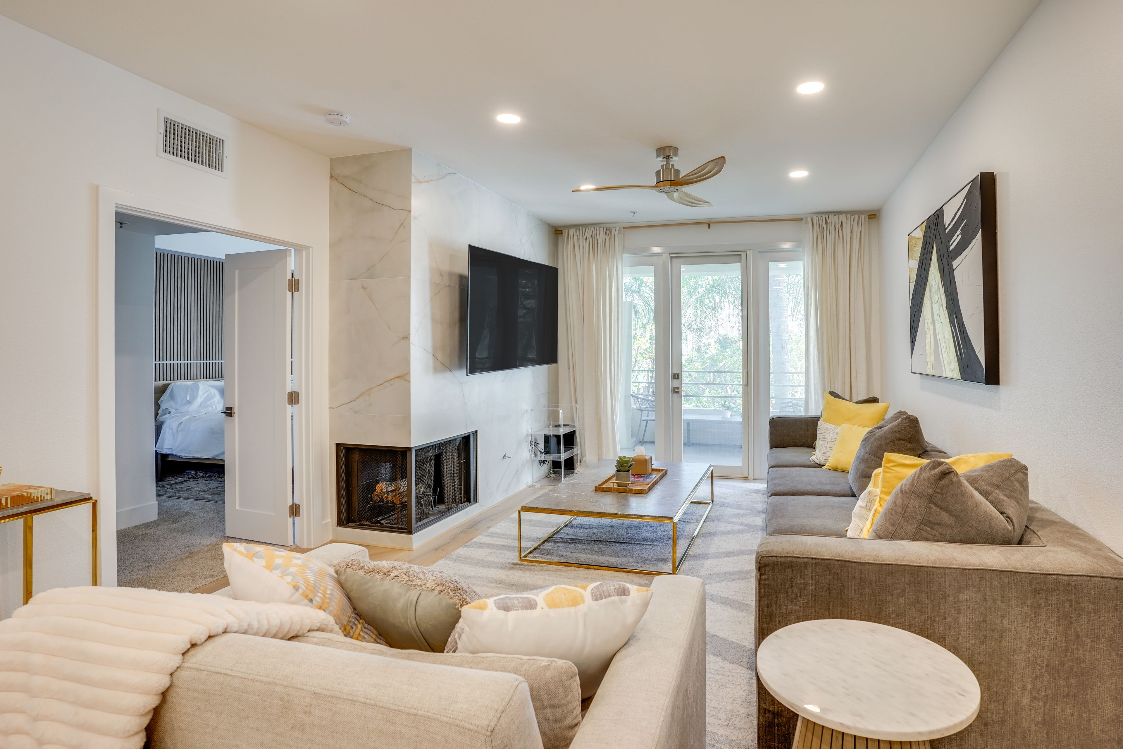 Living Room | Single-Story Condo | Flat-Screen TV | Central A/C & Heating