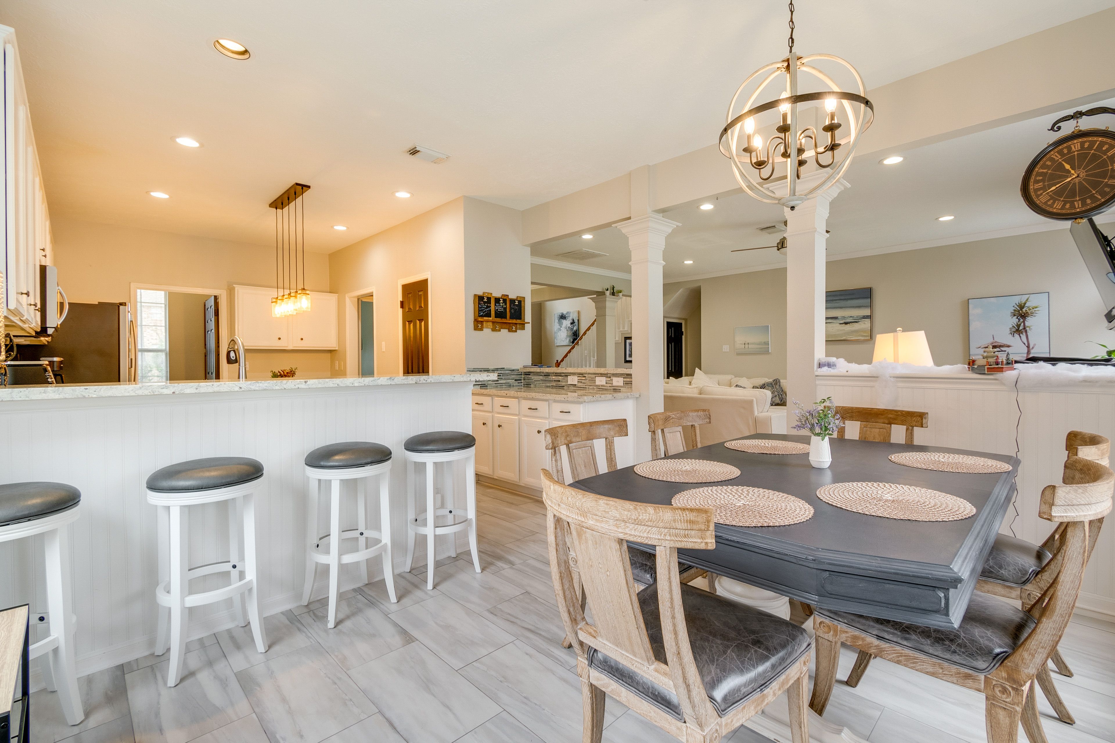 Kitchen | Dining Table | Drip/Keurig Coffee Maker | Toaster | 1st Floor