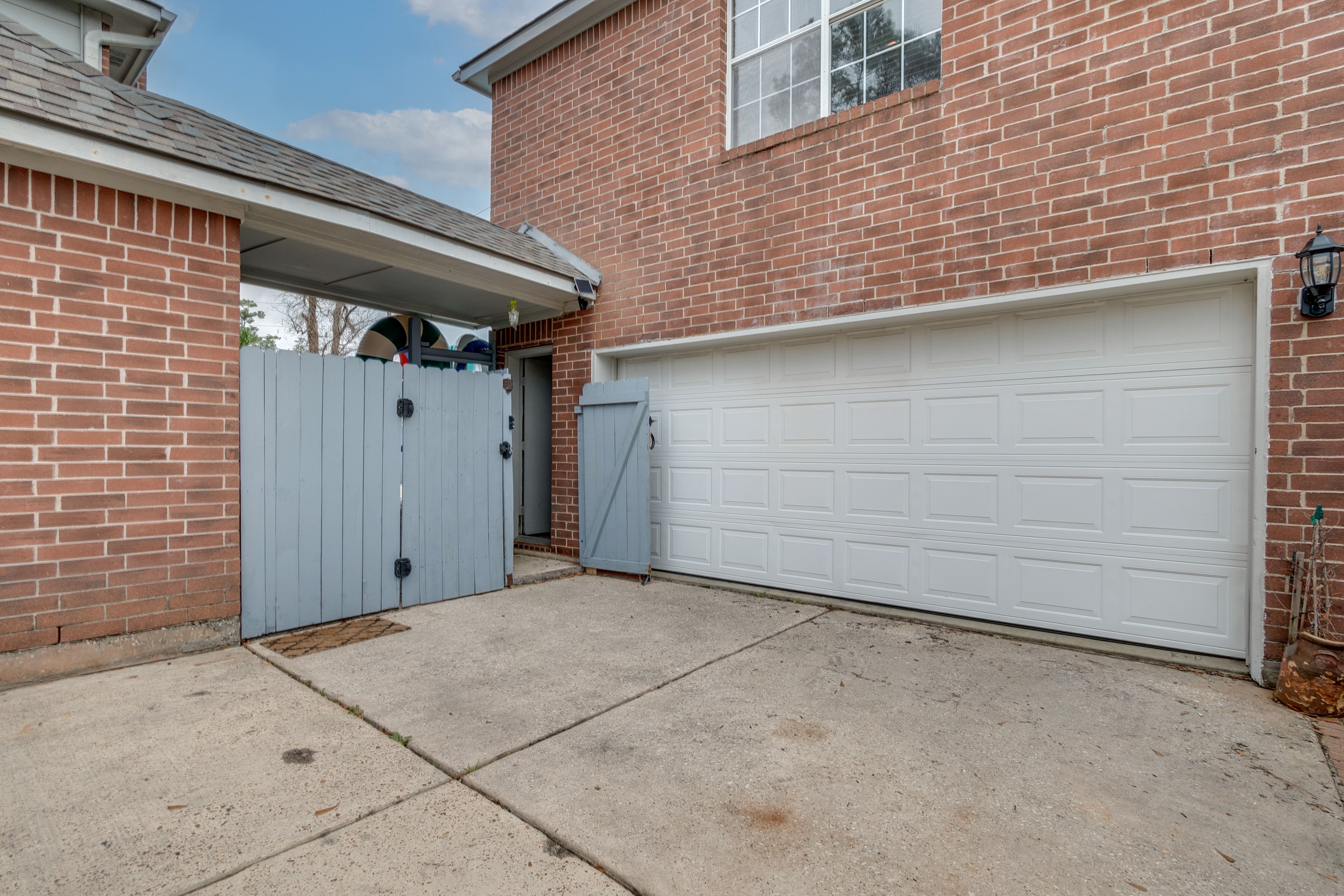 Shared Amenities | Garage Exterior