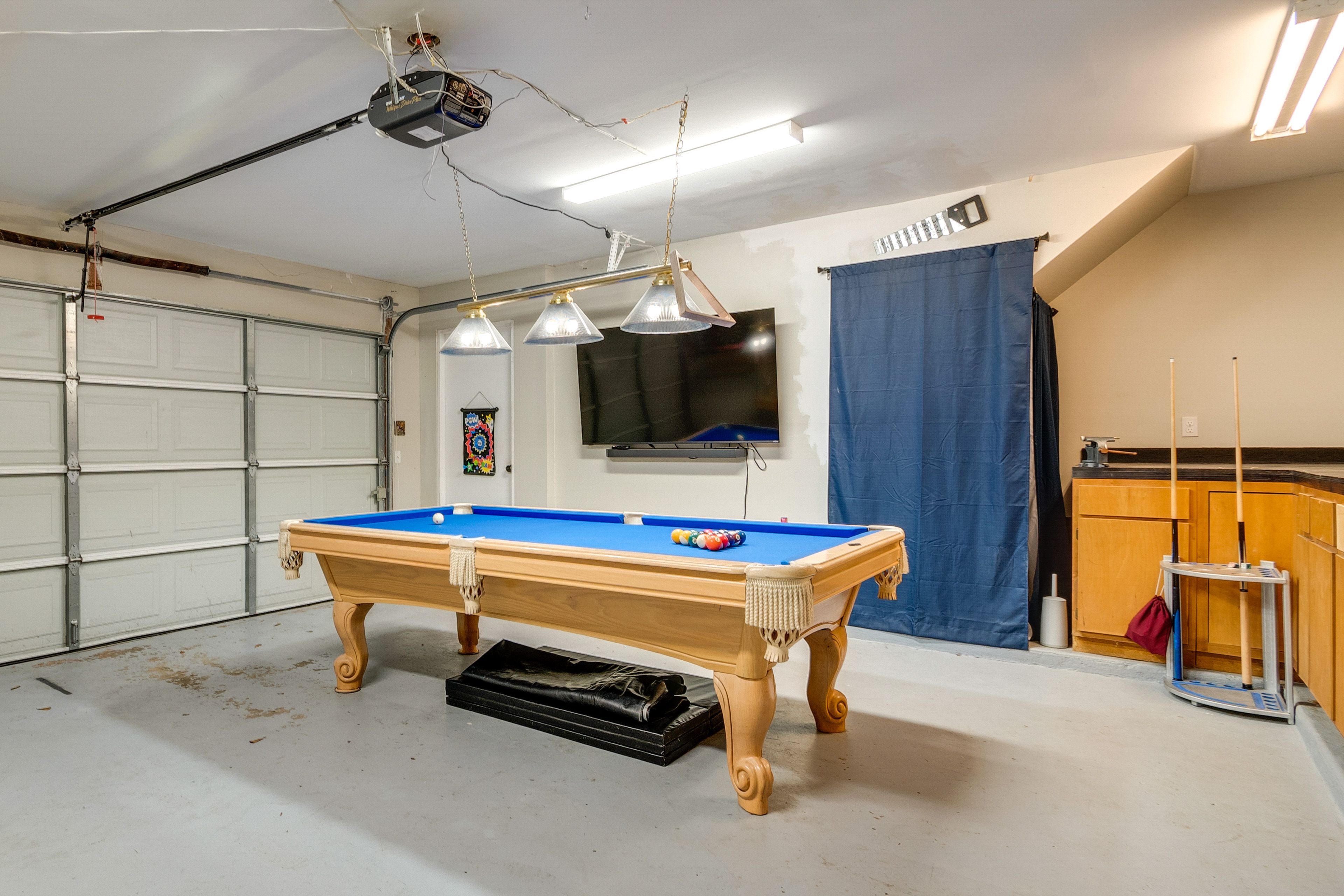 Shared Amenities | Garage Interior | Game Room