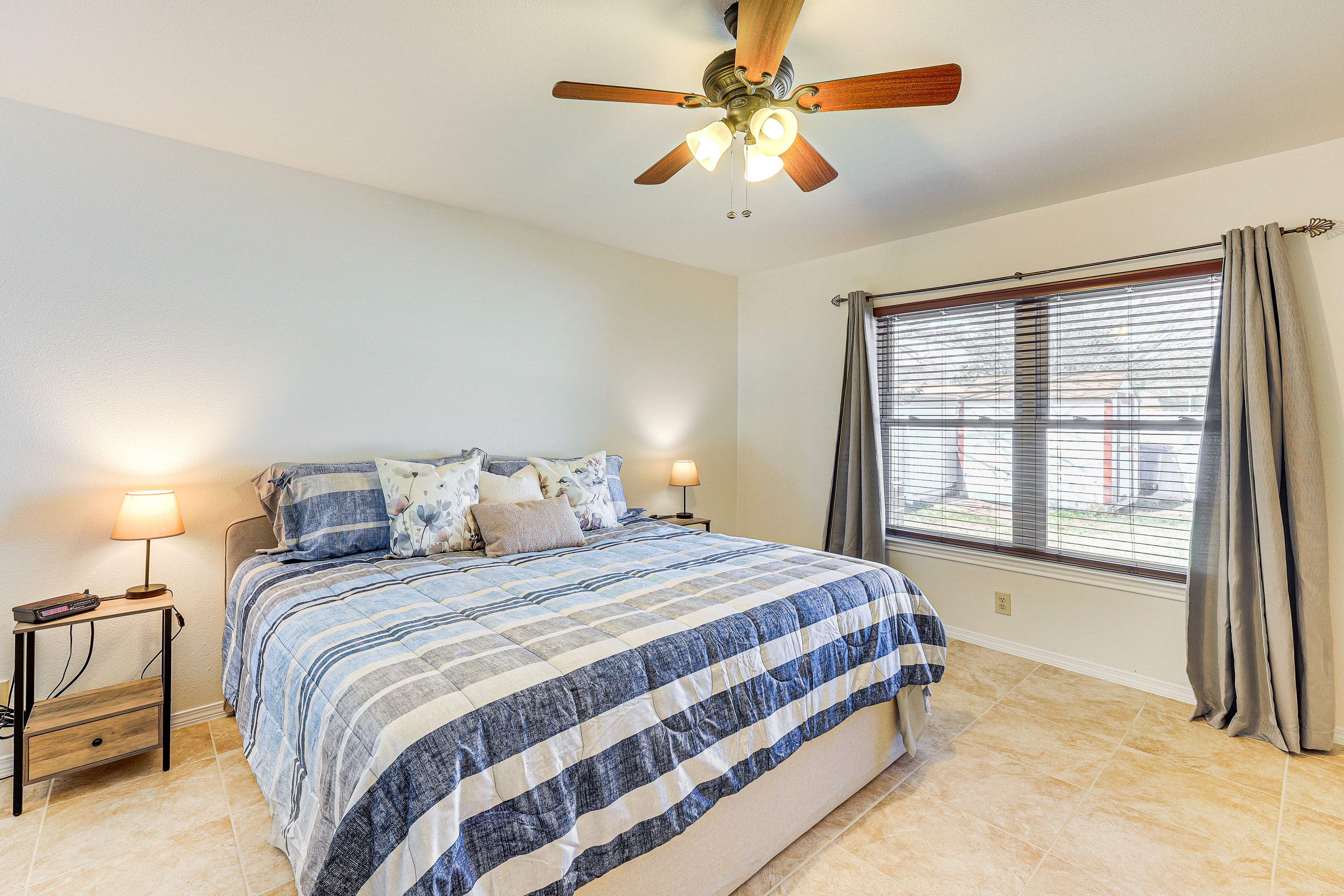 Bedroom 1 | King Bed | En-Suite Bathroom