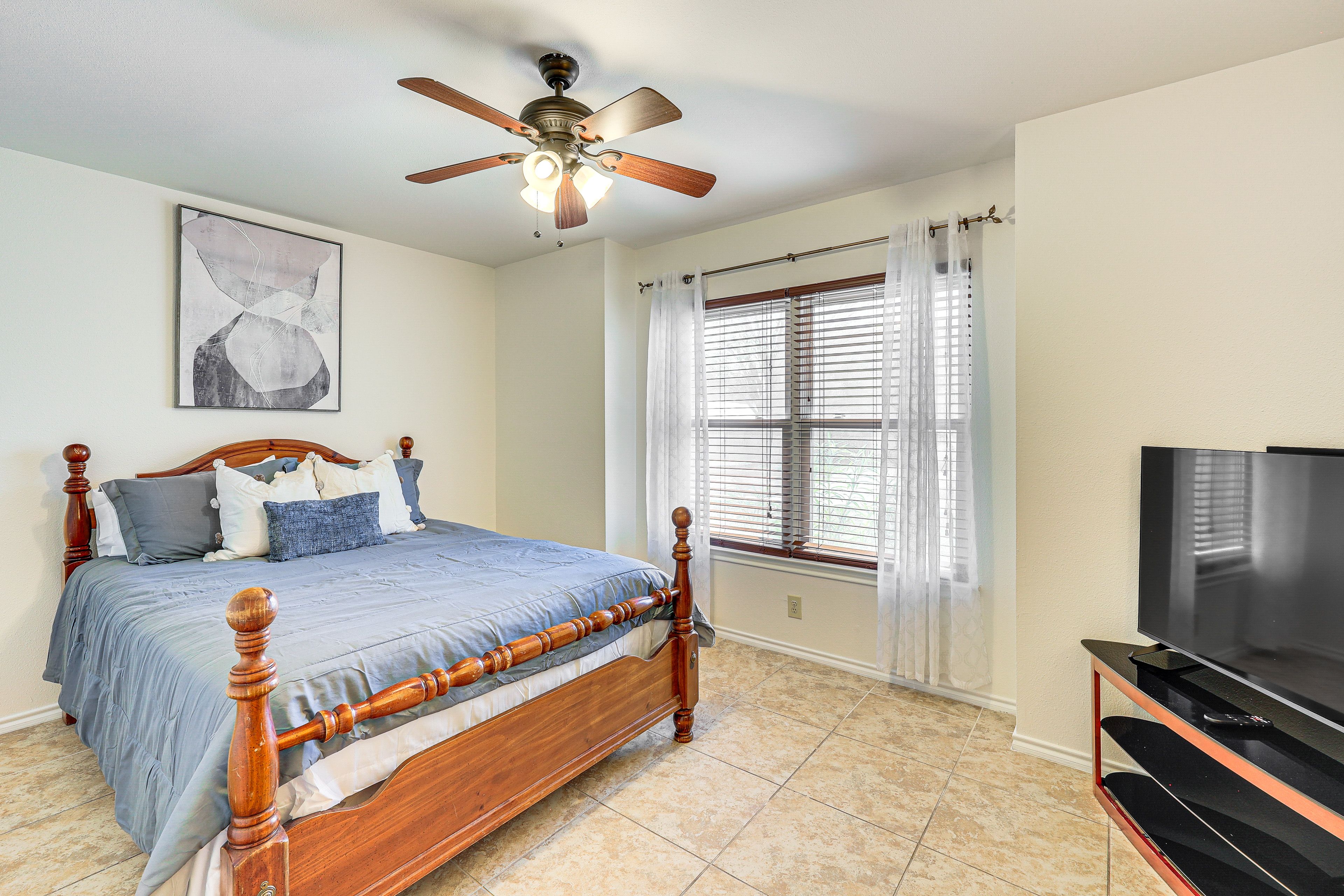 Bedroom 2 | Queen Bed | Linens Provided