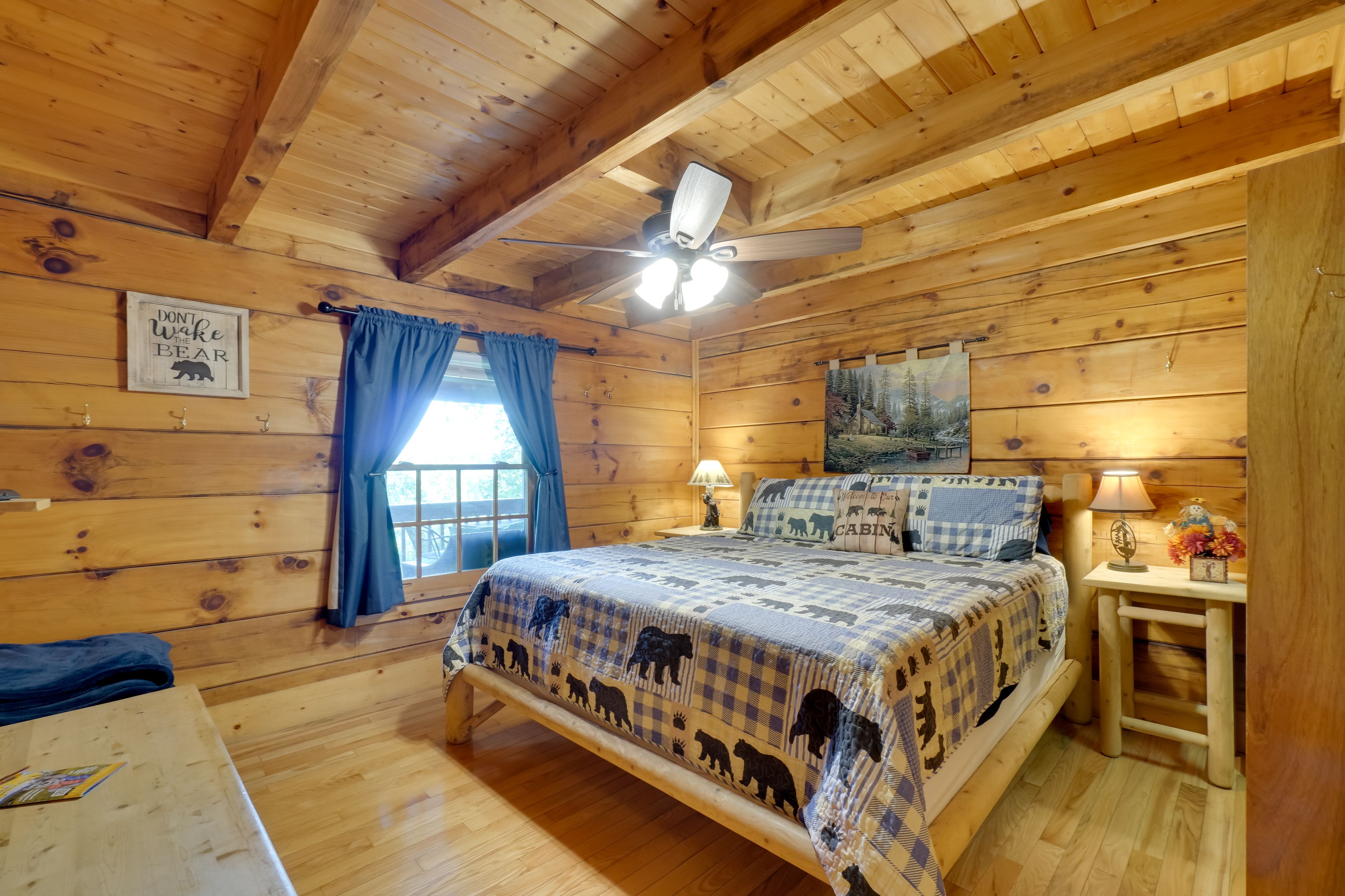 Bedroom 1 | 1st Floor | King Bed | Linens Provided | Smart TV