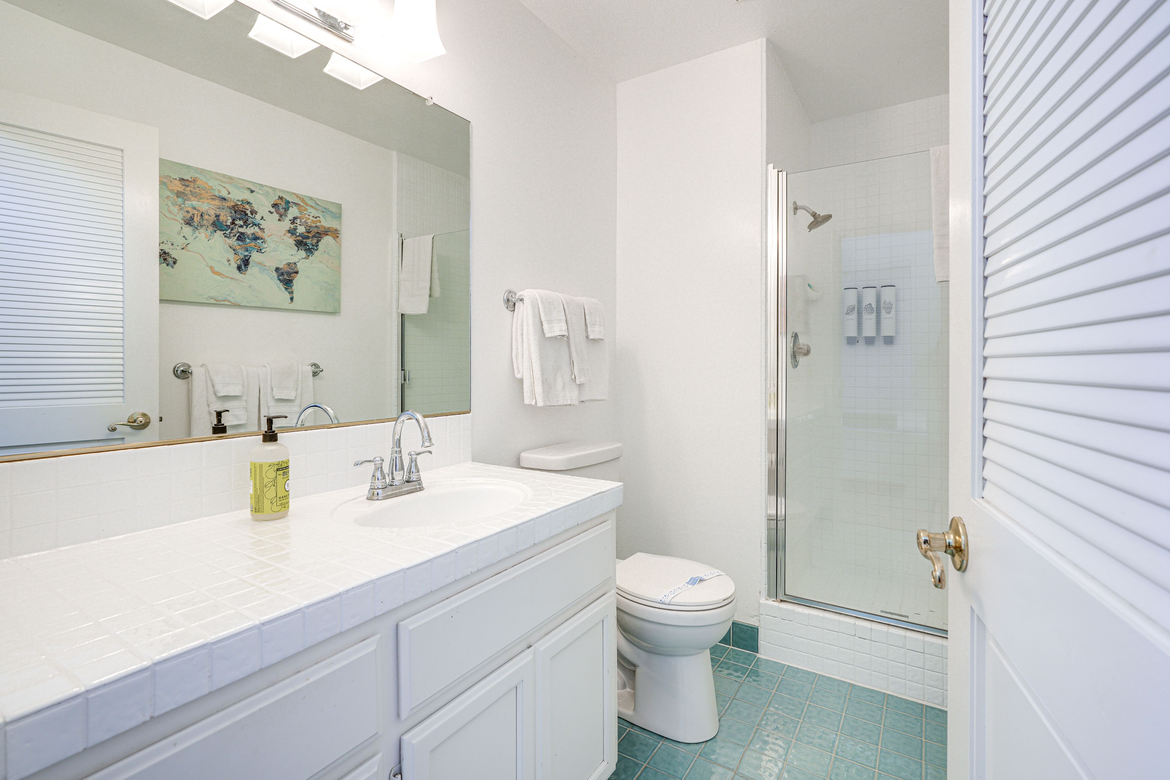 En-Suite Bathroom | 1st Floor | Towels Provided