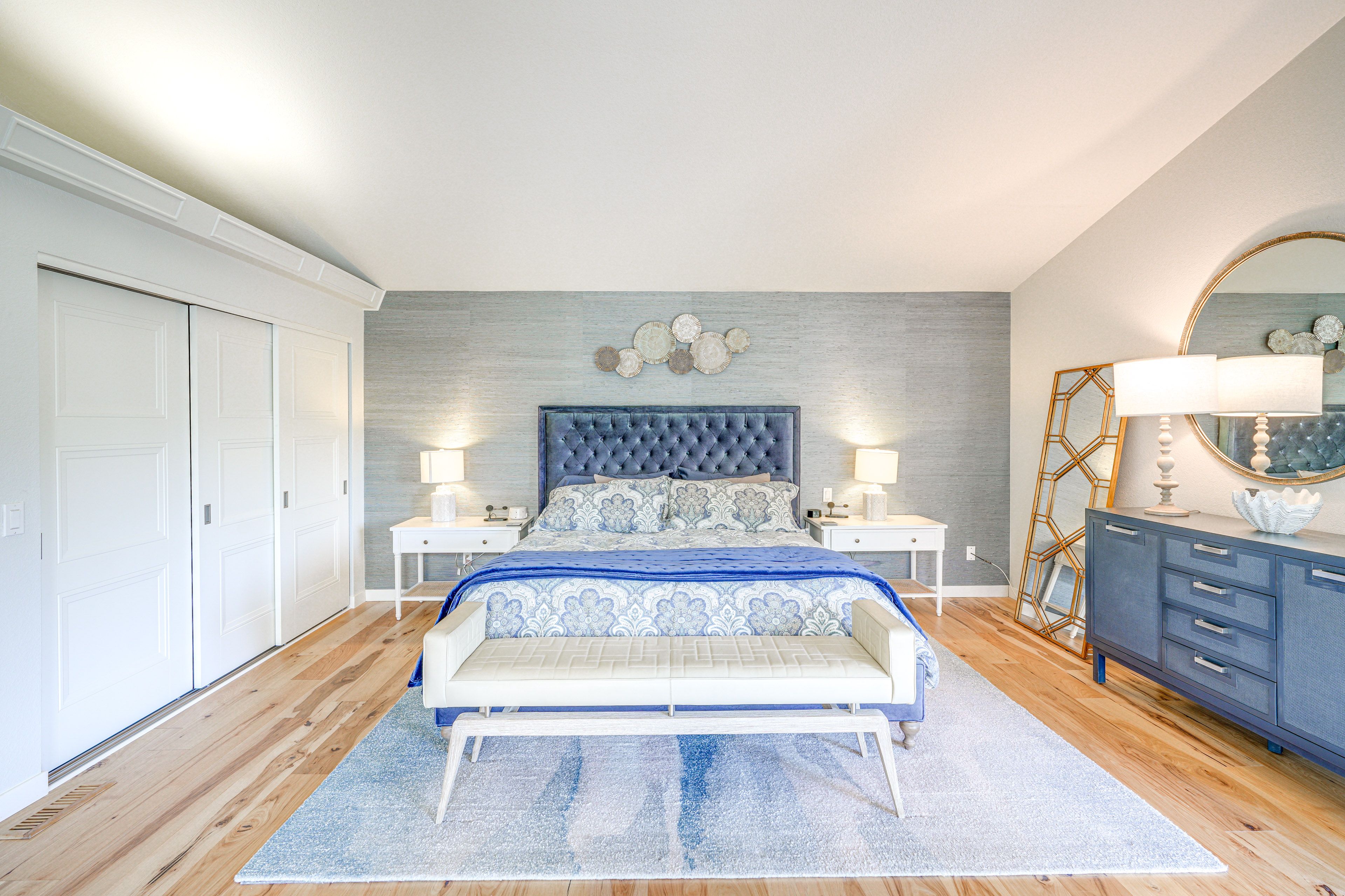 Bedroom 2 | 3rd Floor | King Bed | Smart TV