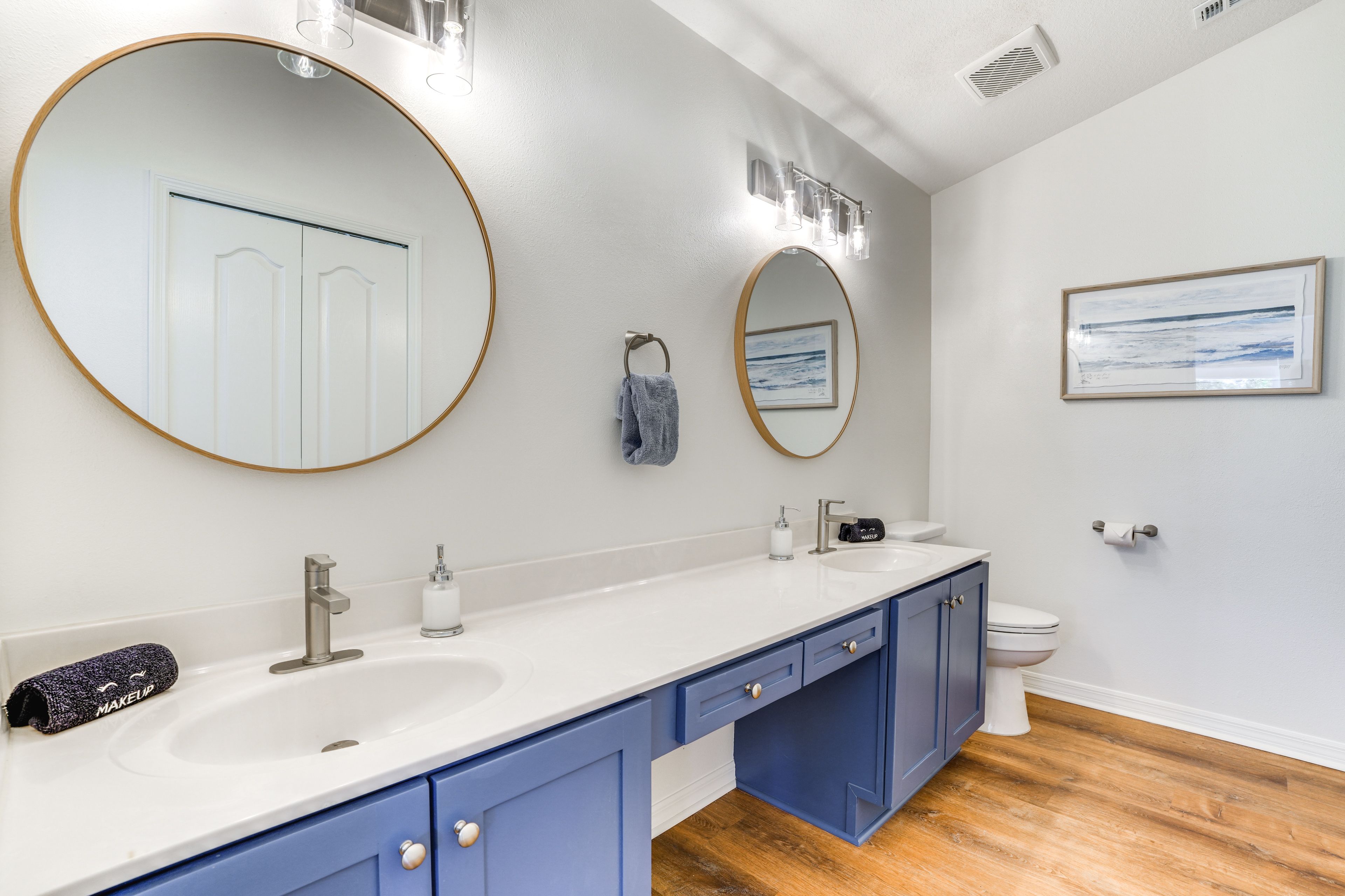 Bathroom | Towels Provided