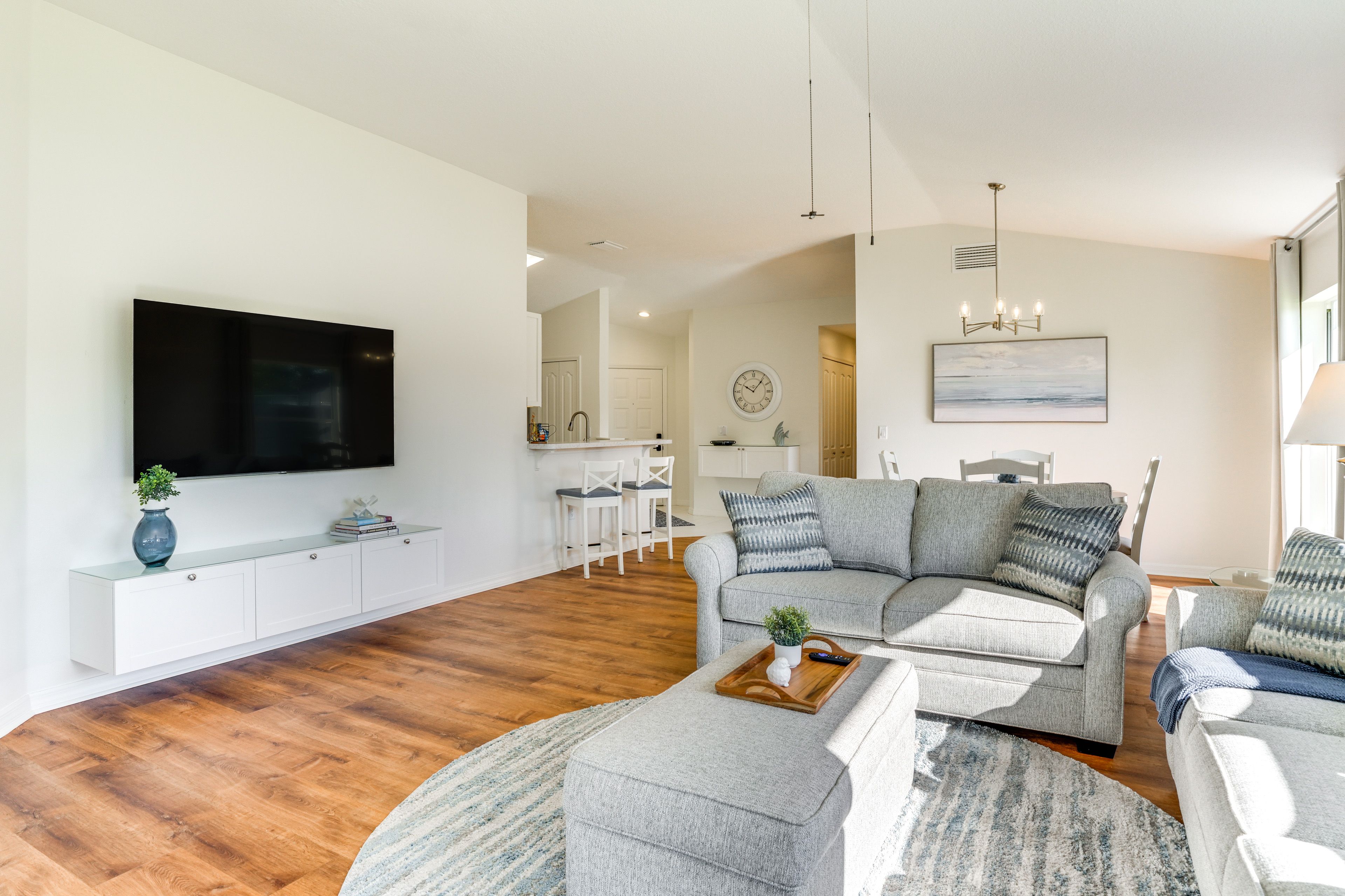 Mount Dora Vacation Rental | 2BR | 2BA | 1,522 Sq Ft | 1 Step to Enter