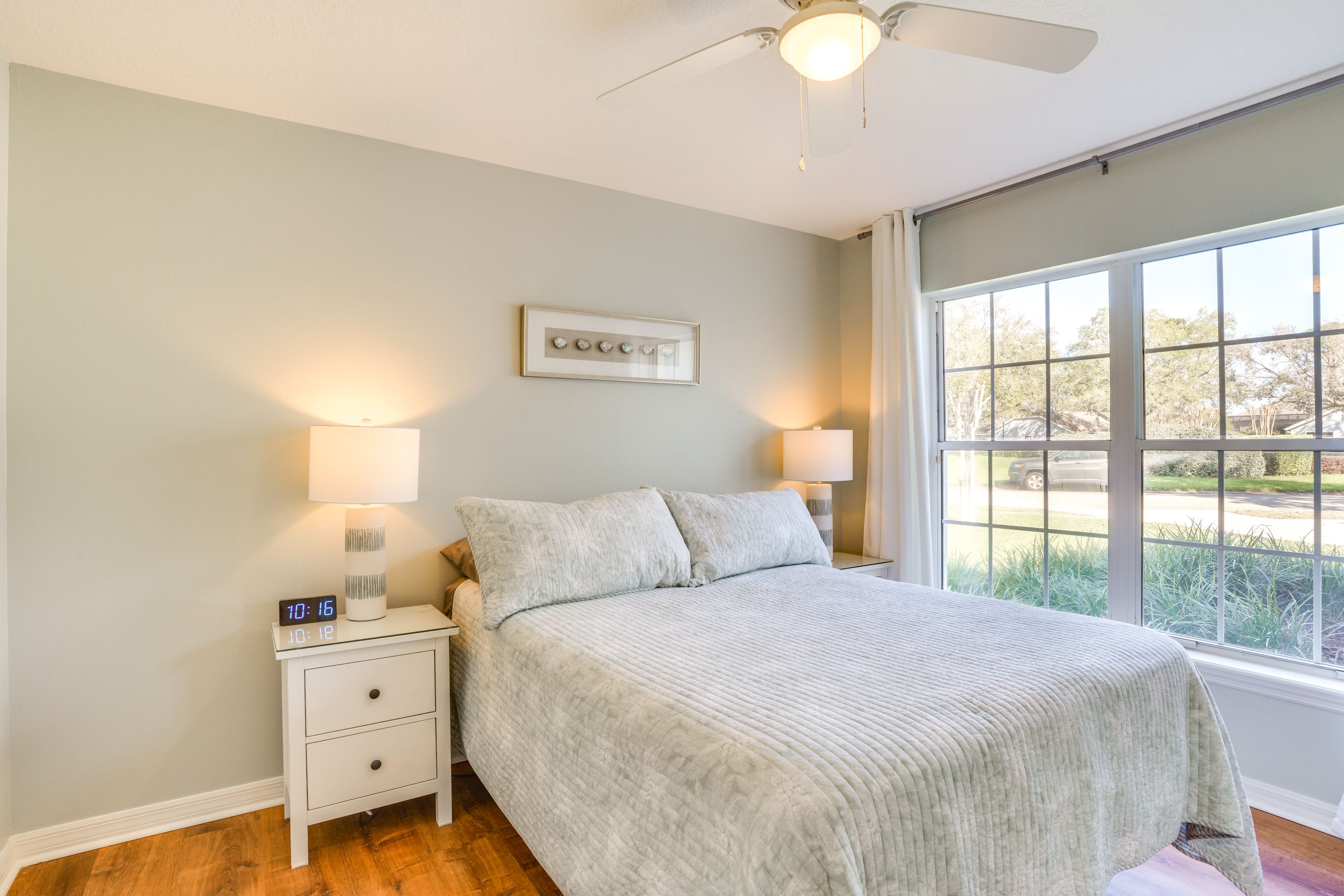 Bedroom 2 | Queen Bed