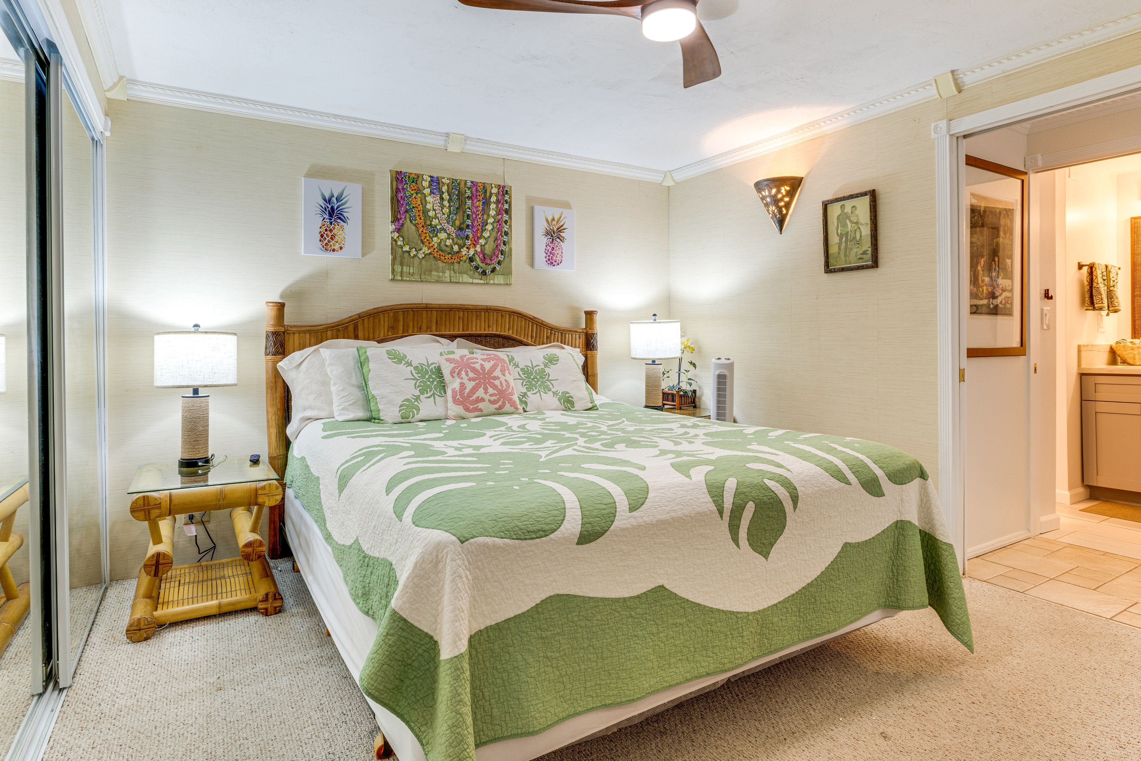 Bedroom | King Bed | 100% Cotton Linens Provided