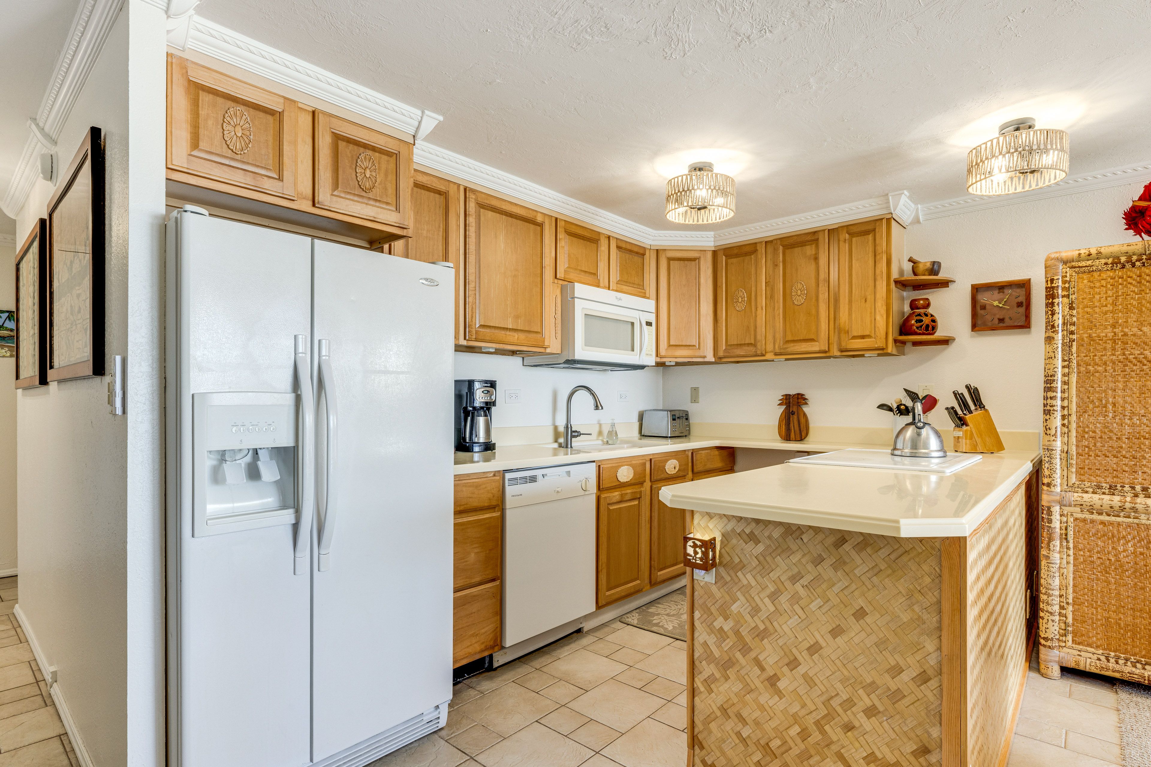 Kitchen | Drip Coffee Pot | Toaster | Dishwasher