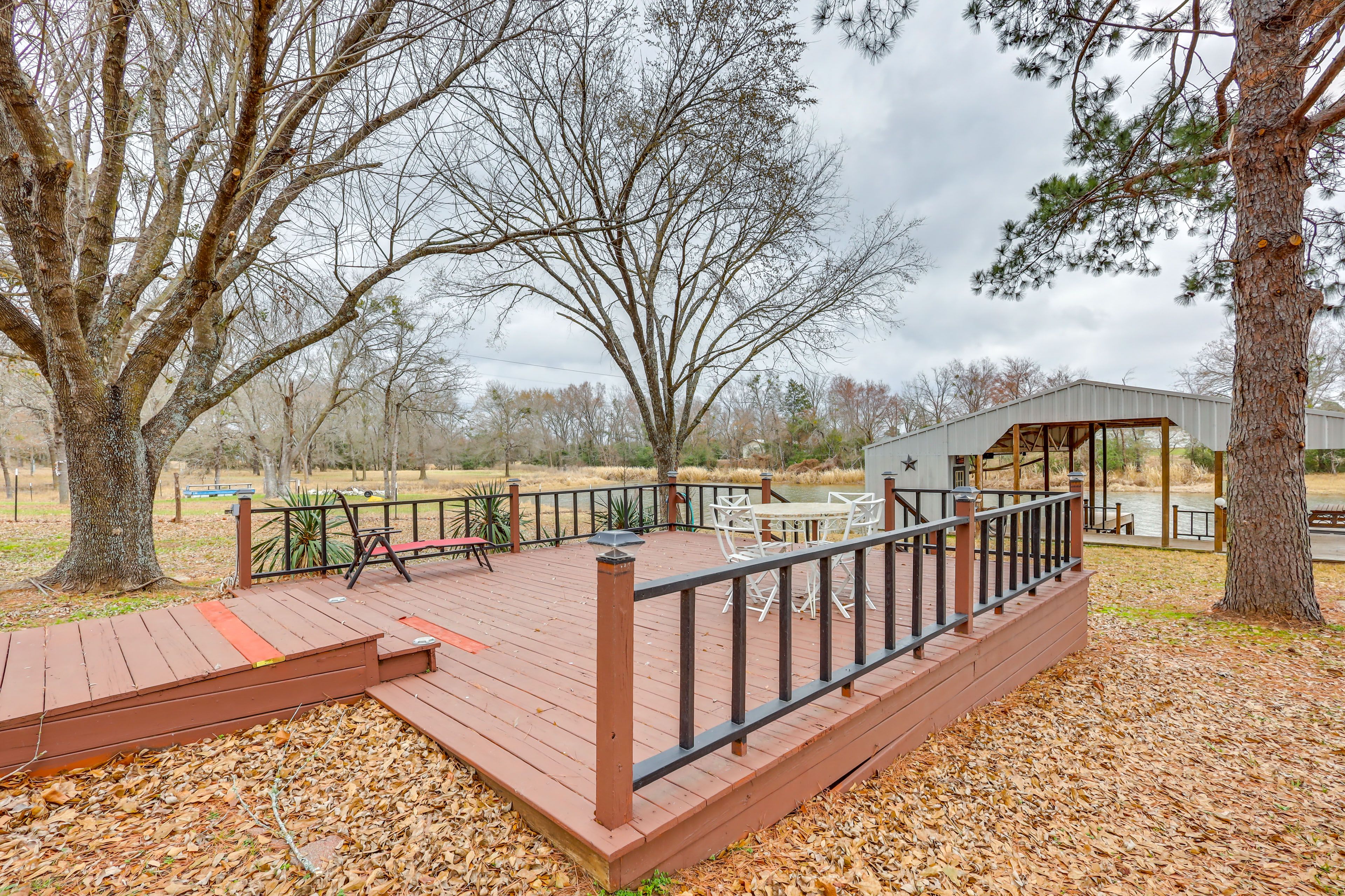 Additional Deck | Outdoor Dining Area